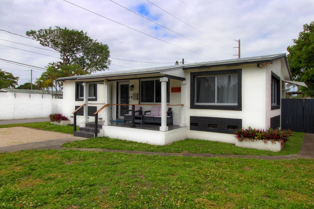 Photo of 1324 N 24th Avenue, Hollywood, FL 33020 (MLS # B26018074)