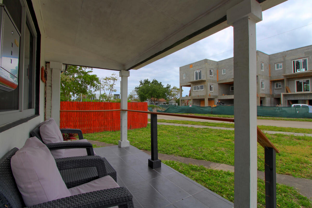 HOLLYWOOD PARK - Residential