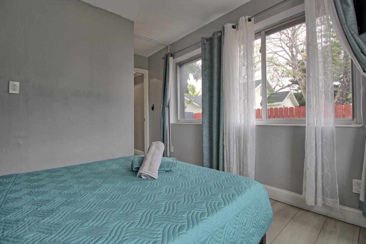 HOLLYWOOD PARK - Residential