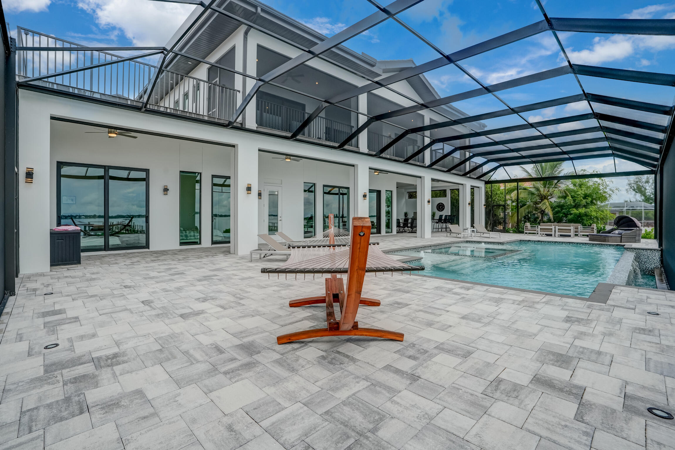 RIVERWATCH - Residential