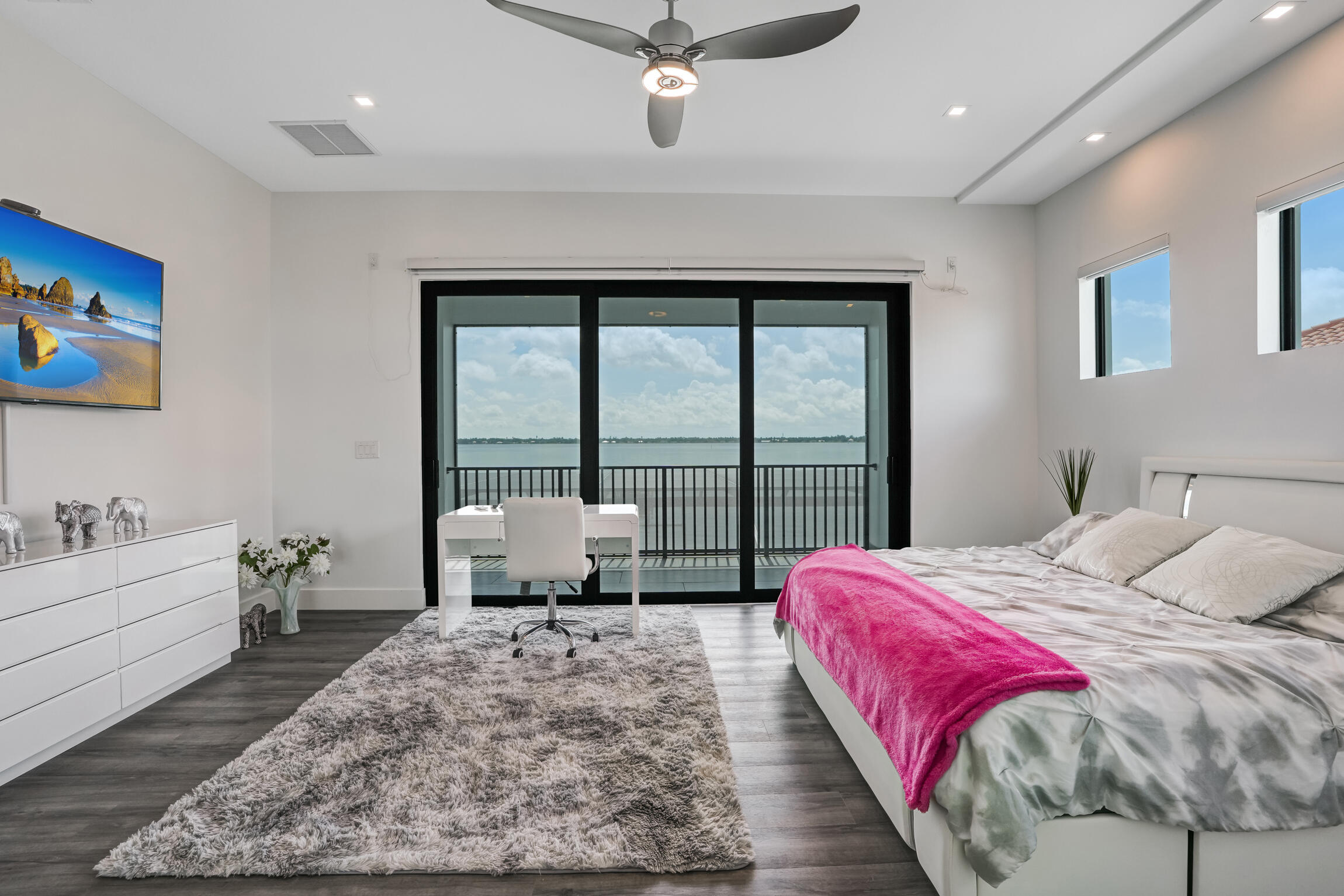 RIVERWATCH - Residential