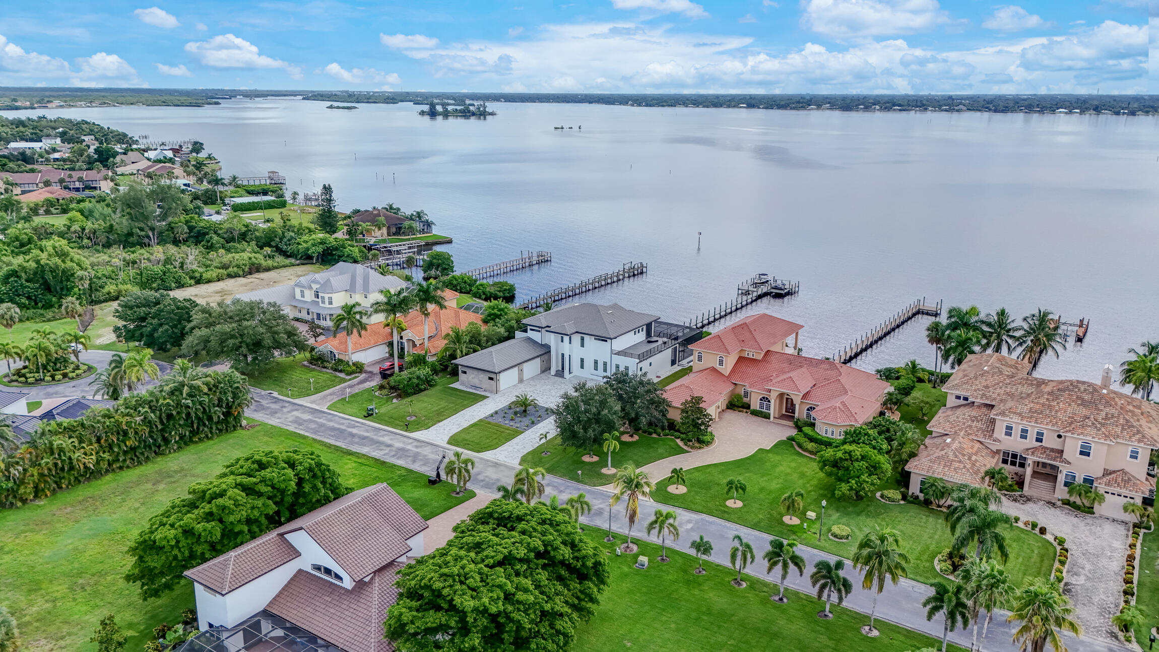 RIVERWATCH - Residential