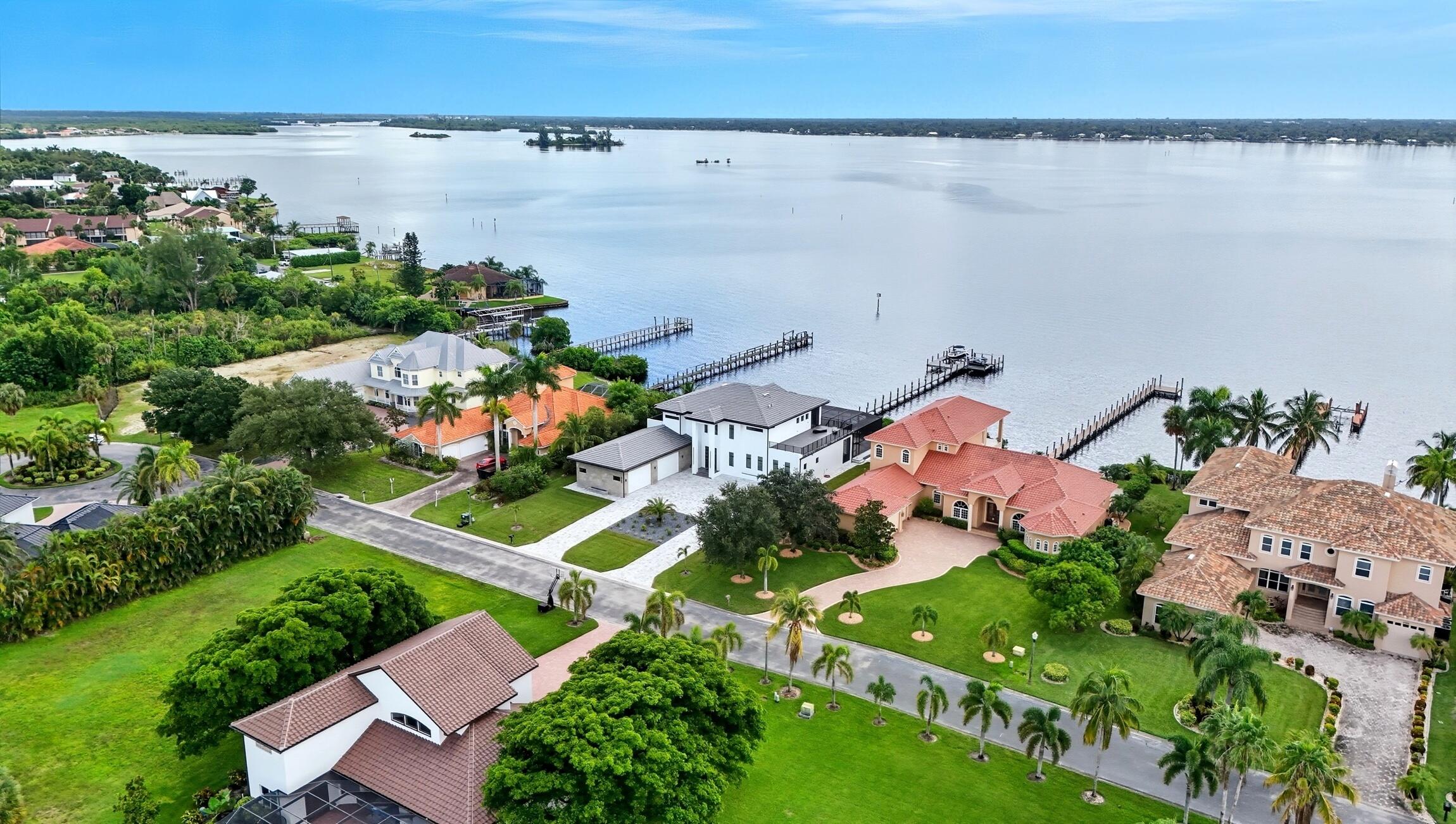 RIVERWATCH - Residential