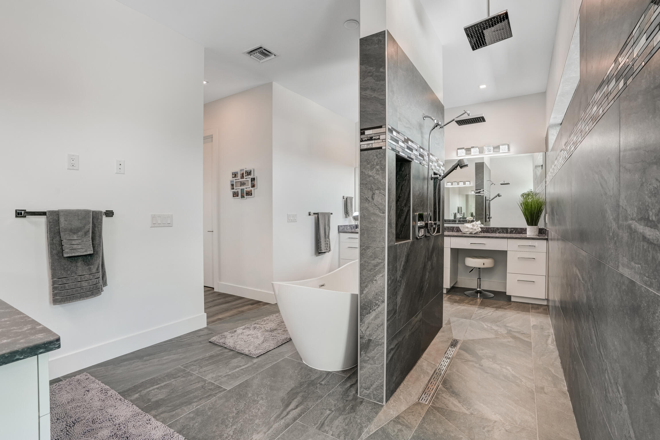 RIVERWATCH - Residential