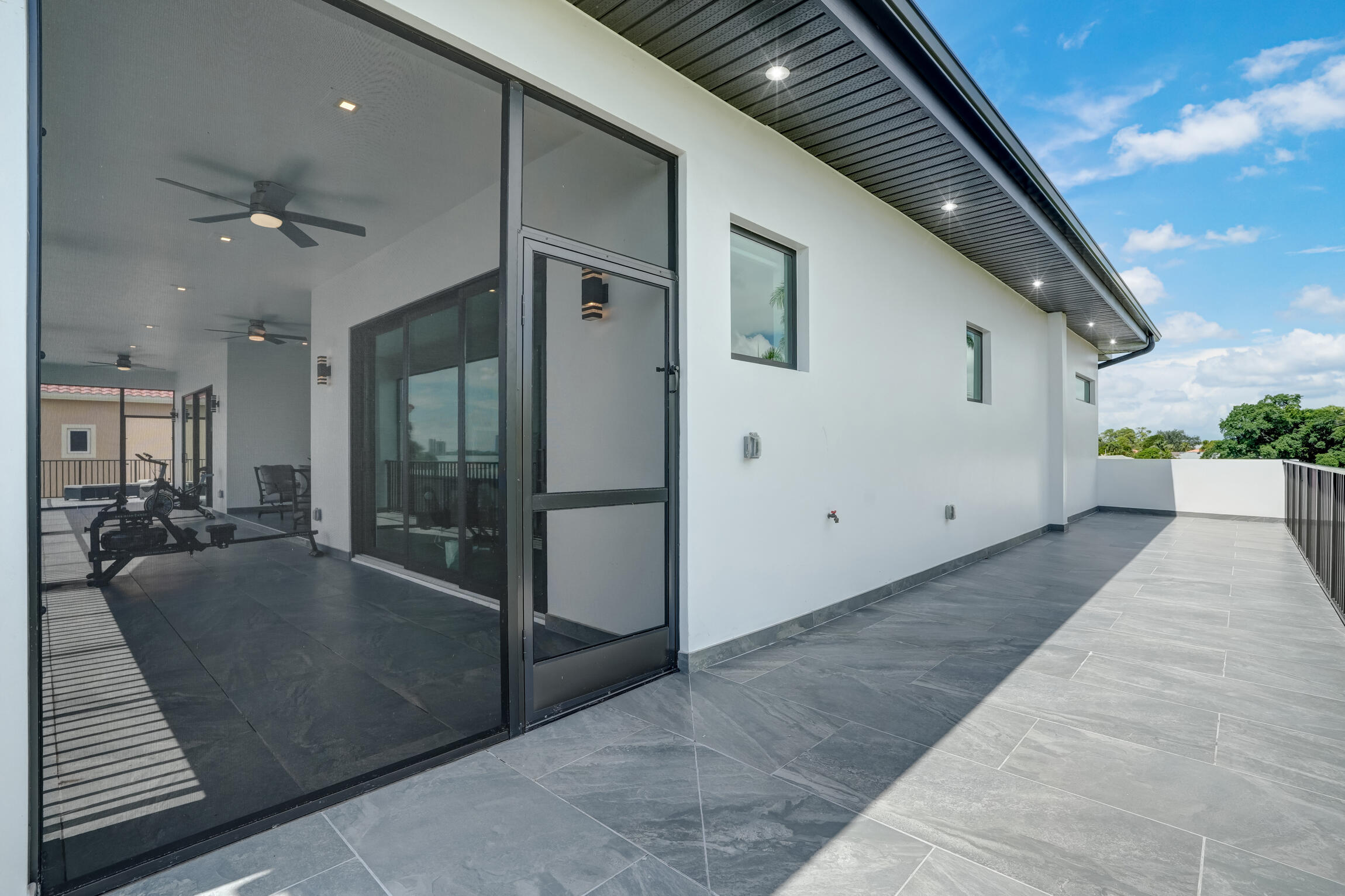 RIVERWATCH - Residential