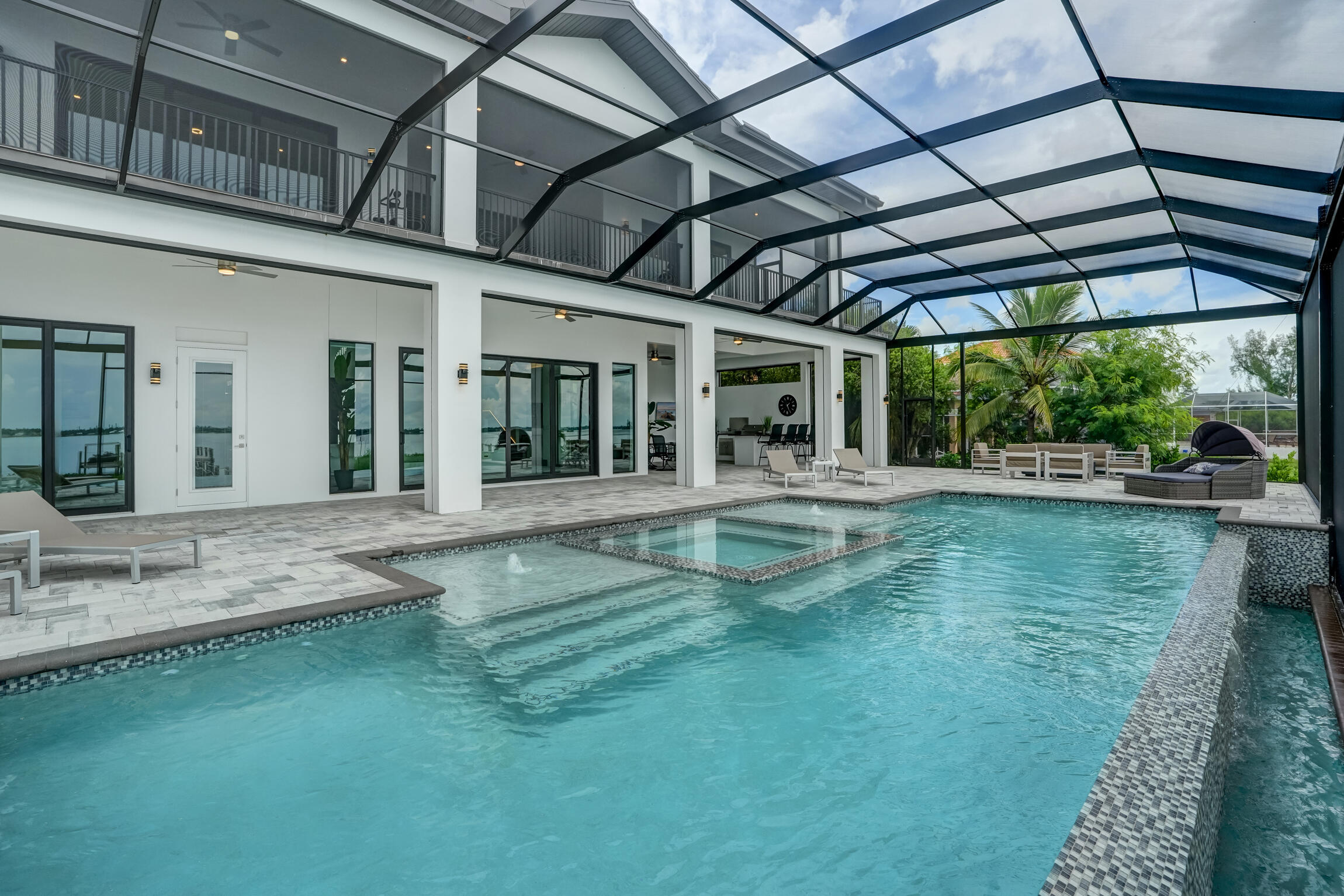 RIVERWATCH - Residential