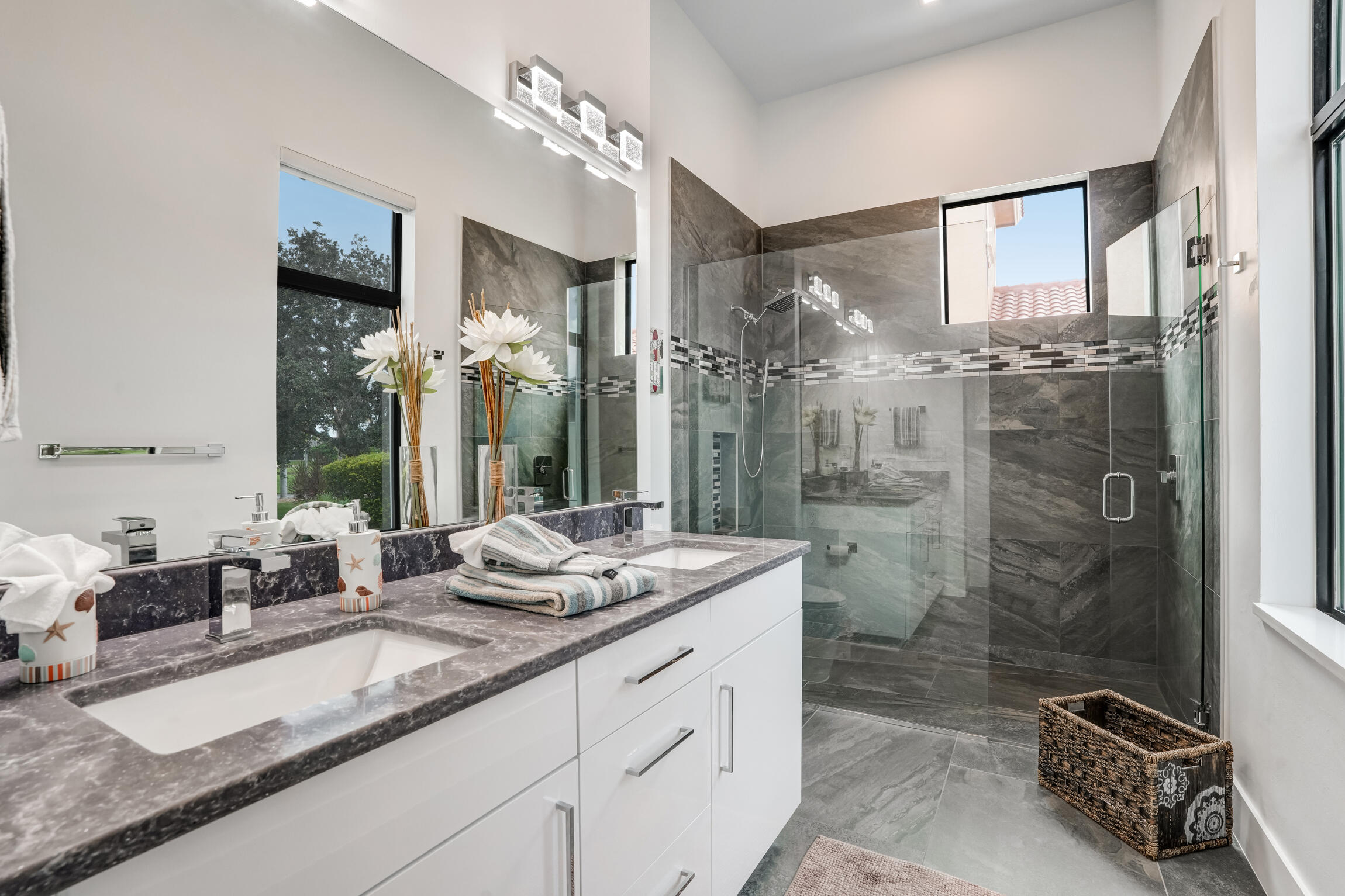 RIVERWATCH - Residential