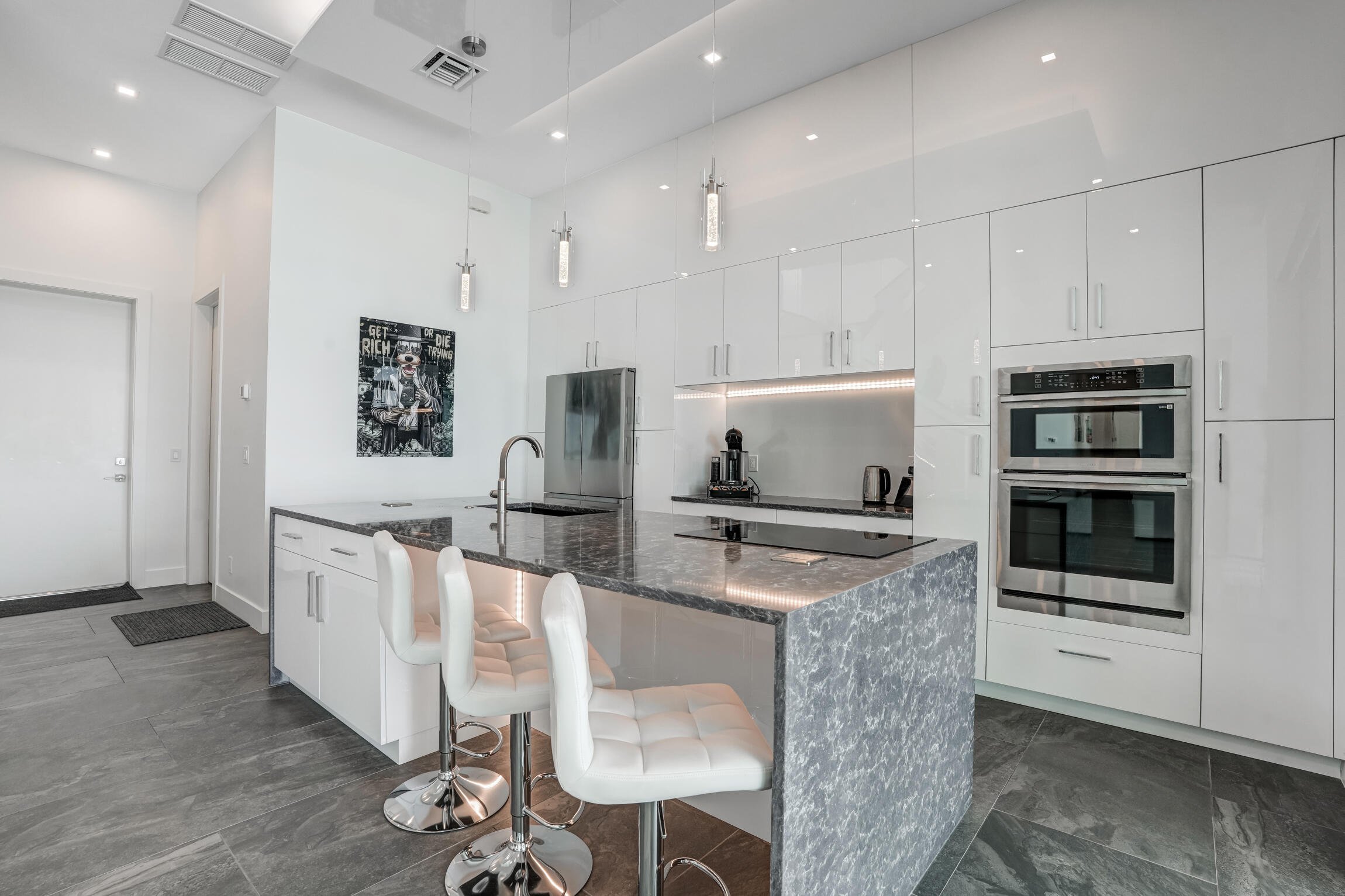 RIVERWATCH - Residential