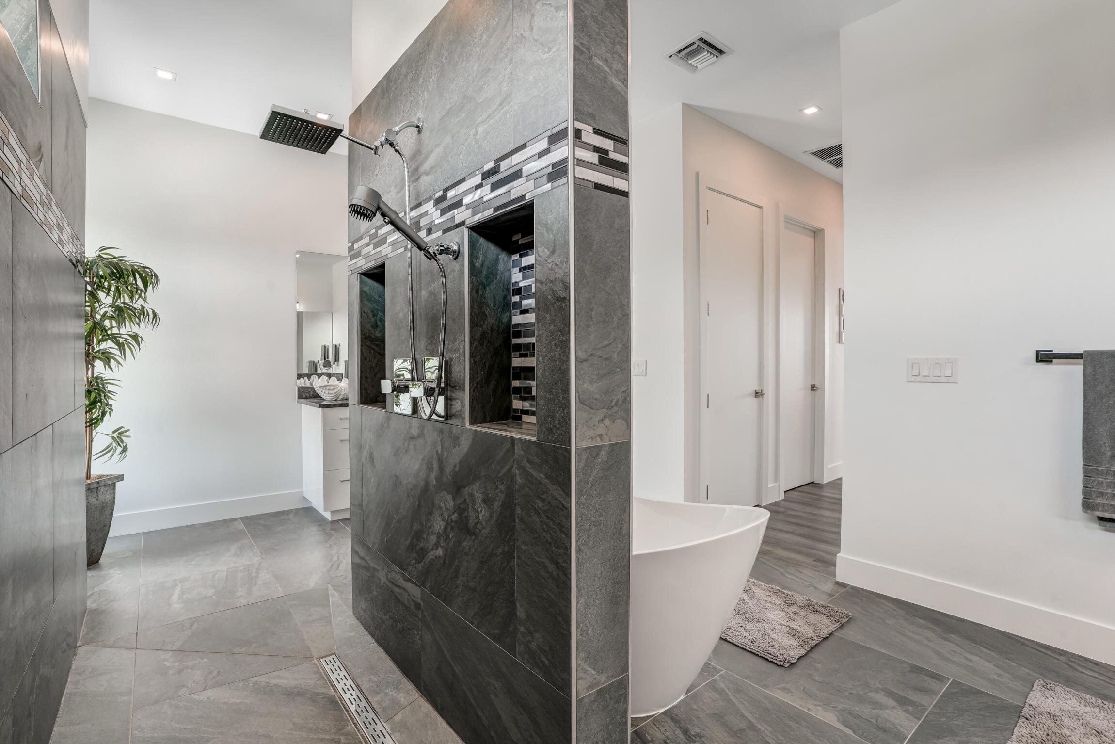 RIVERWATCH - Residential