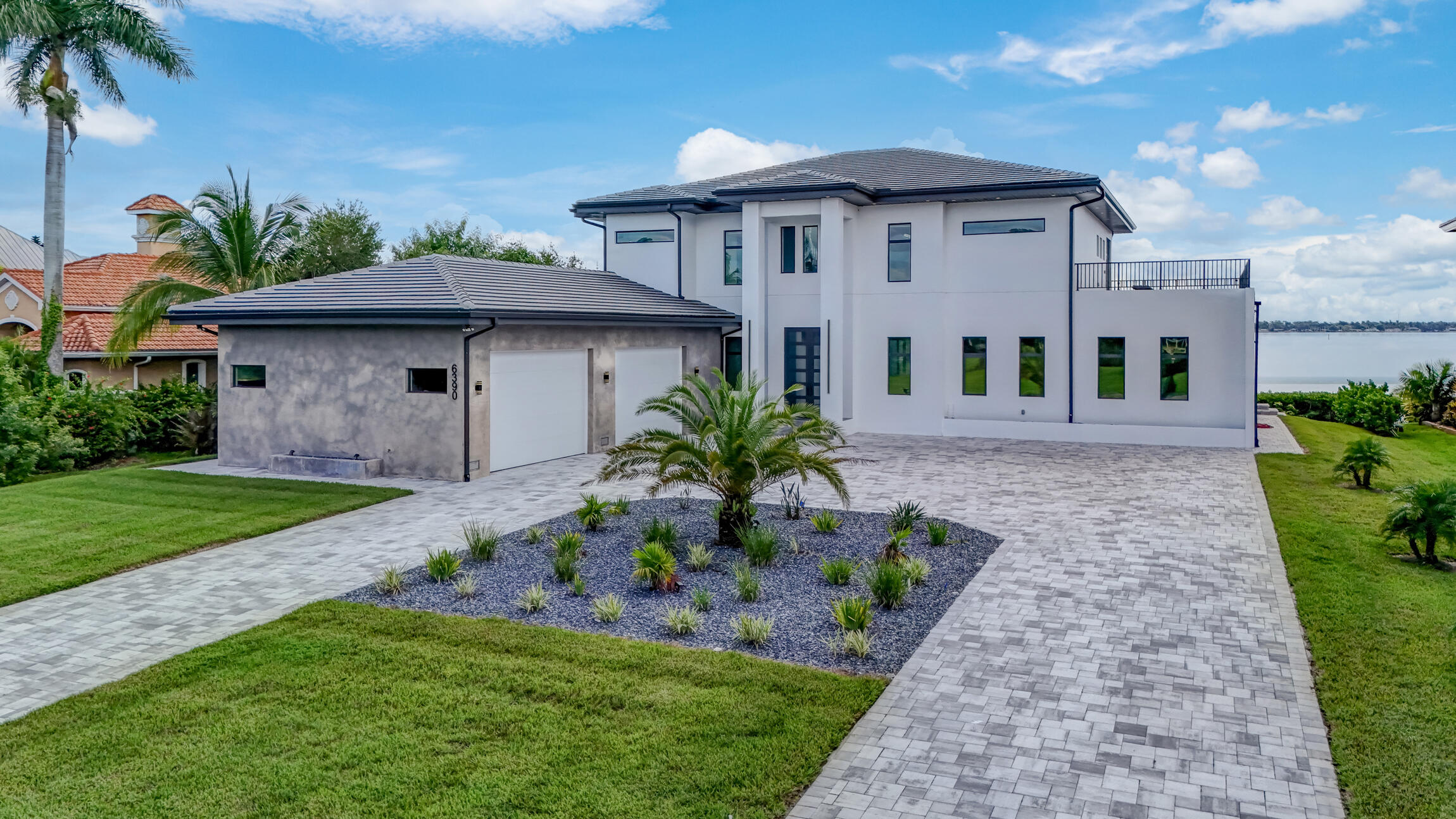 RIVERWATCH - Residential