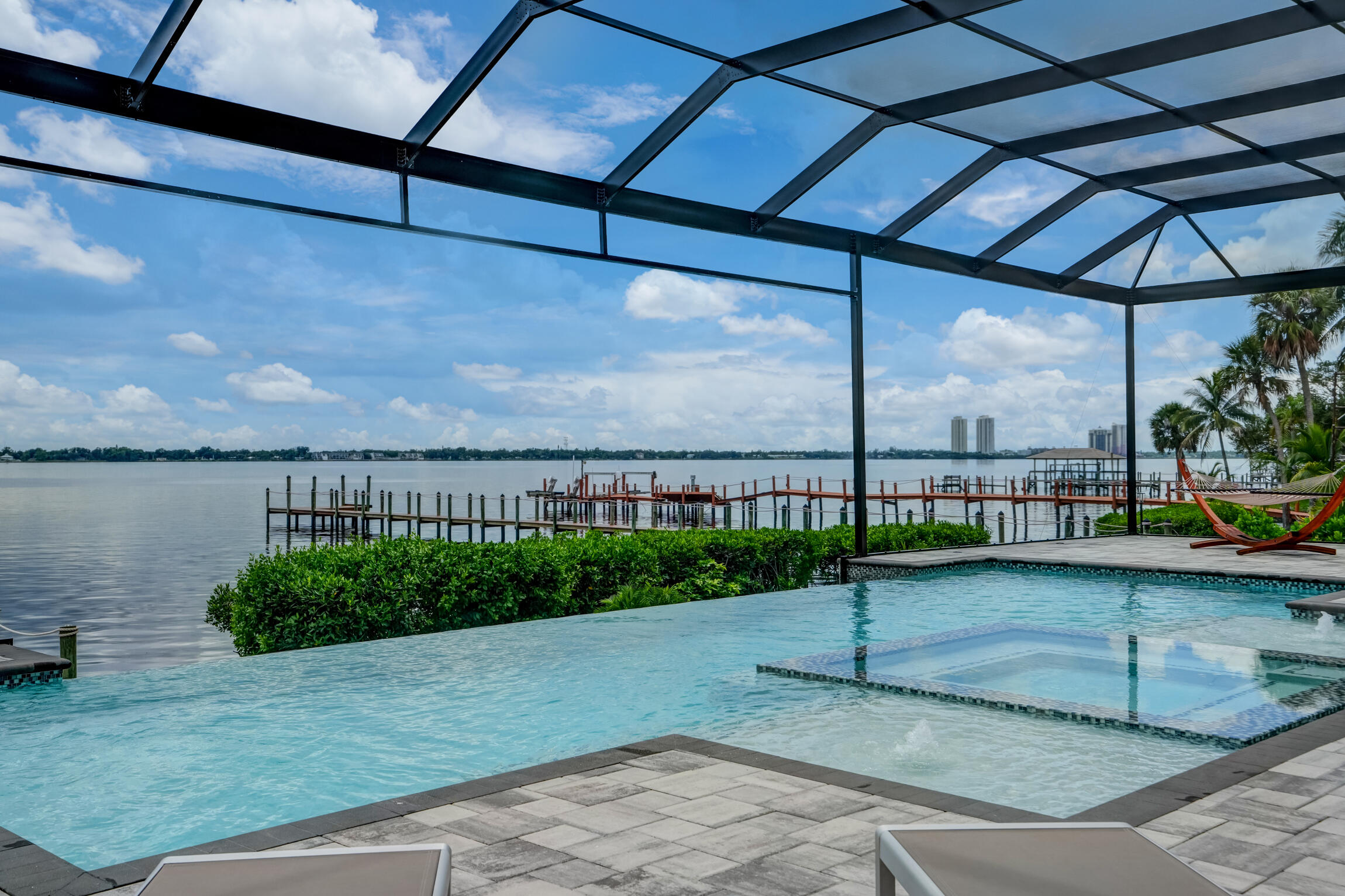 RIVERWATCH - Residential