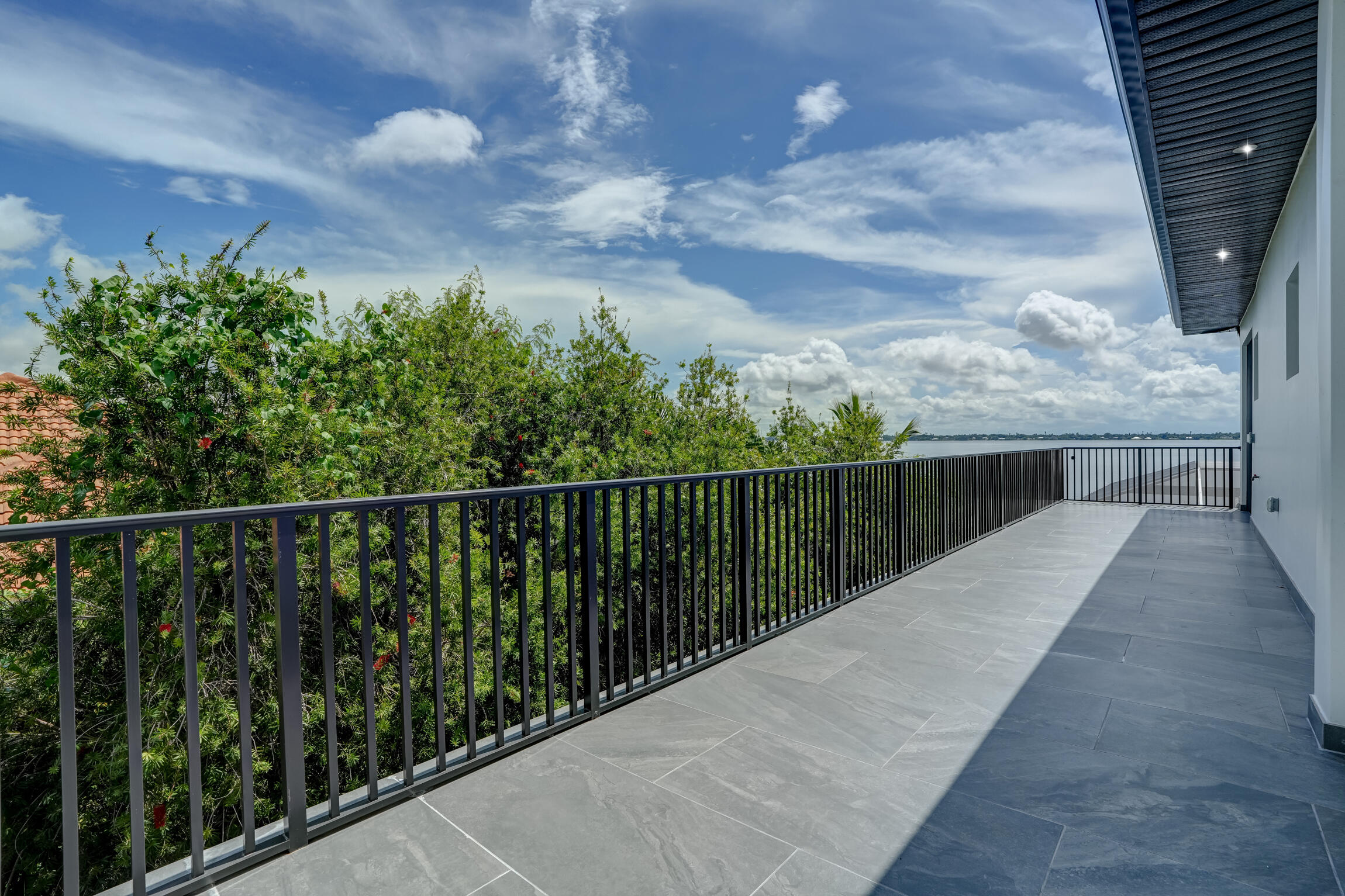 RIVERWATCH - Residential