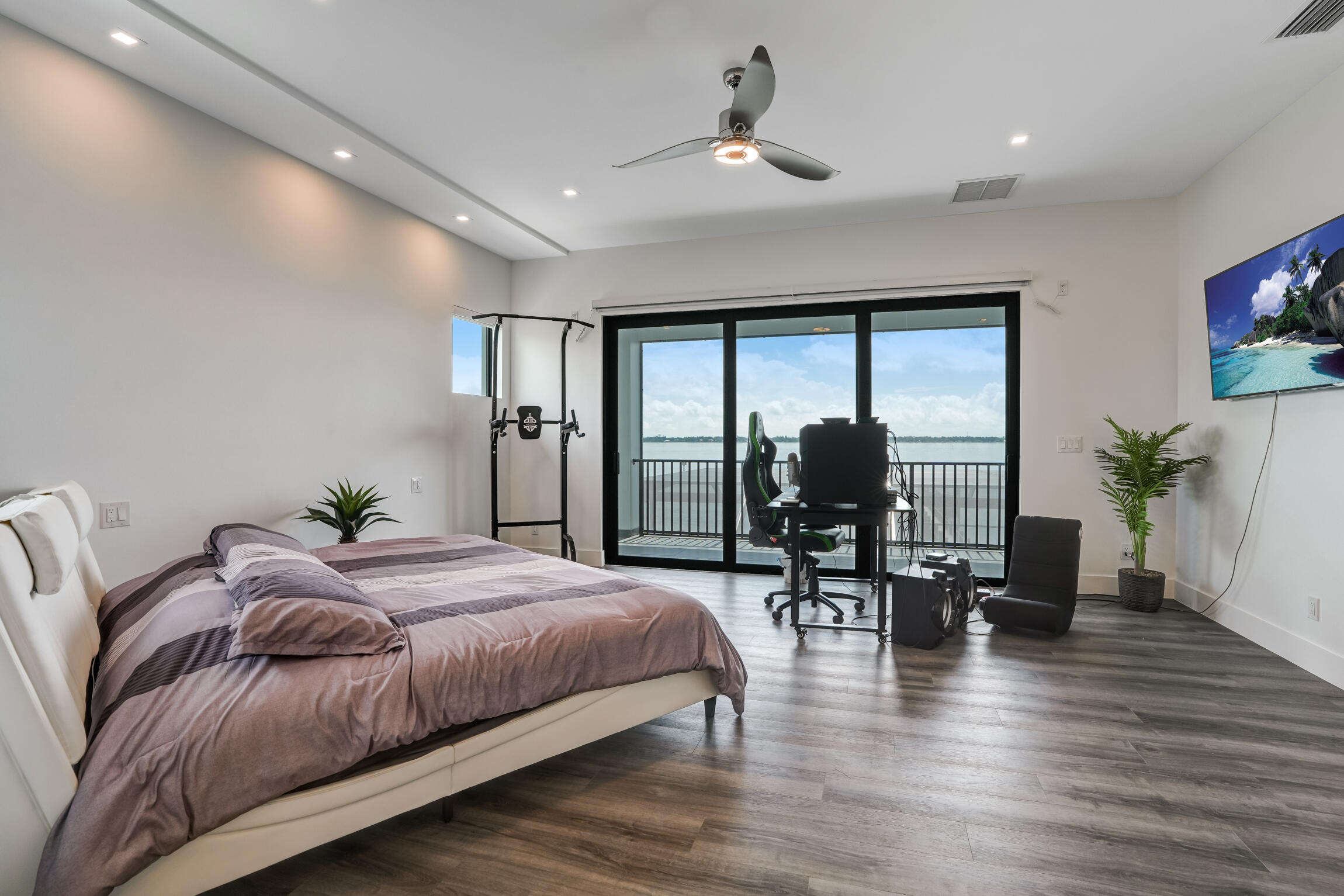 RIVERWATCH - Residential