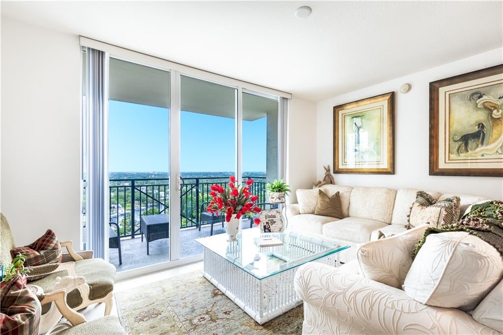 Photo of 610 W Las Olas Blvd #1621, Fort Lauderdale, FL 33312 (MLS # F10296644)