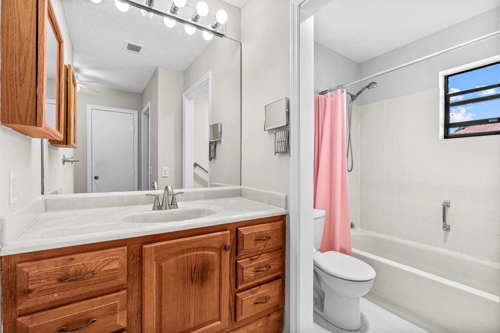 BENT TREE VILLAS WEST CON - Residential Lease