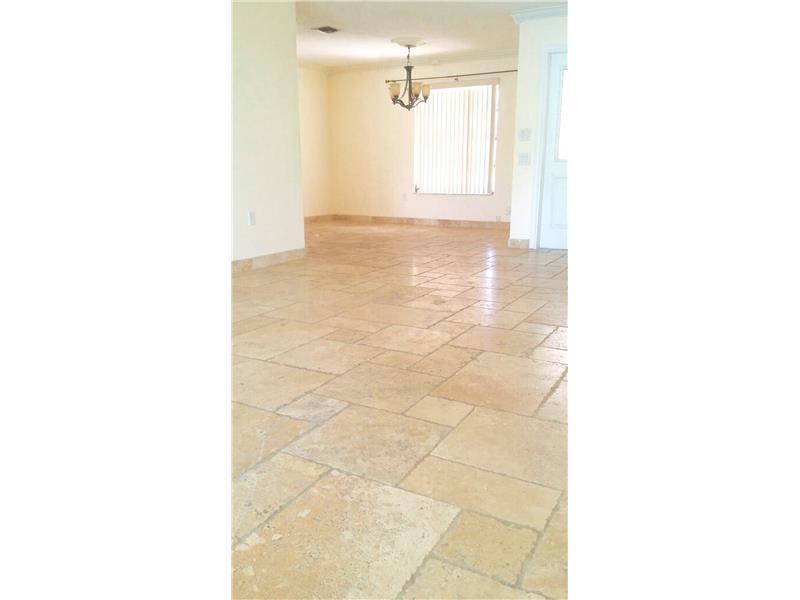 JACARANDA VILLAS - Residential