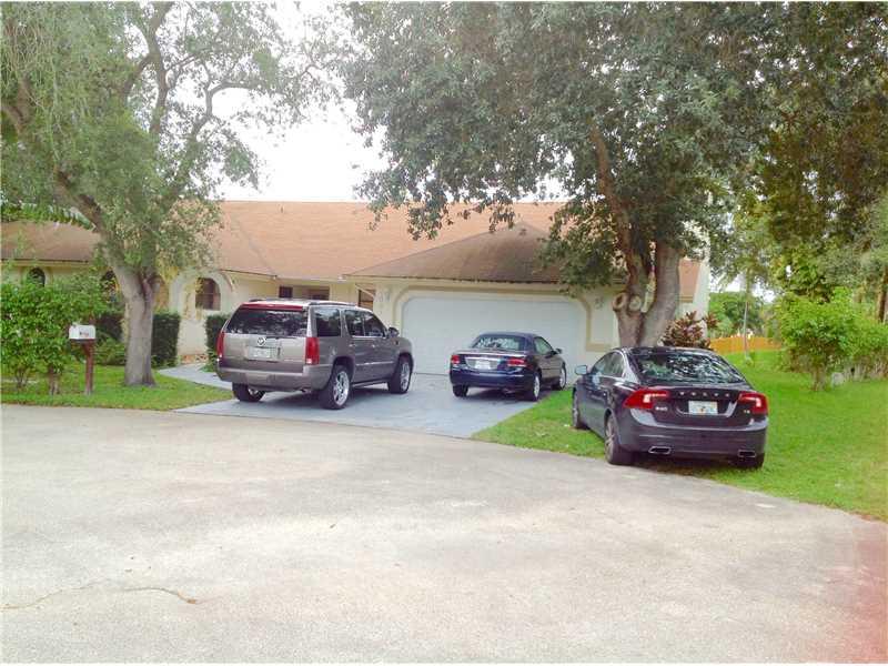 JACARANDA VILLAS - Residential