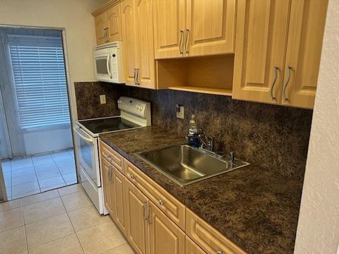 7705 NW 5th Court 104 Margate FL 33063