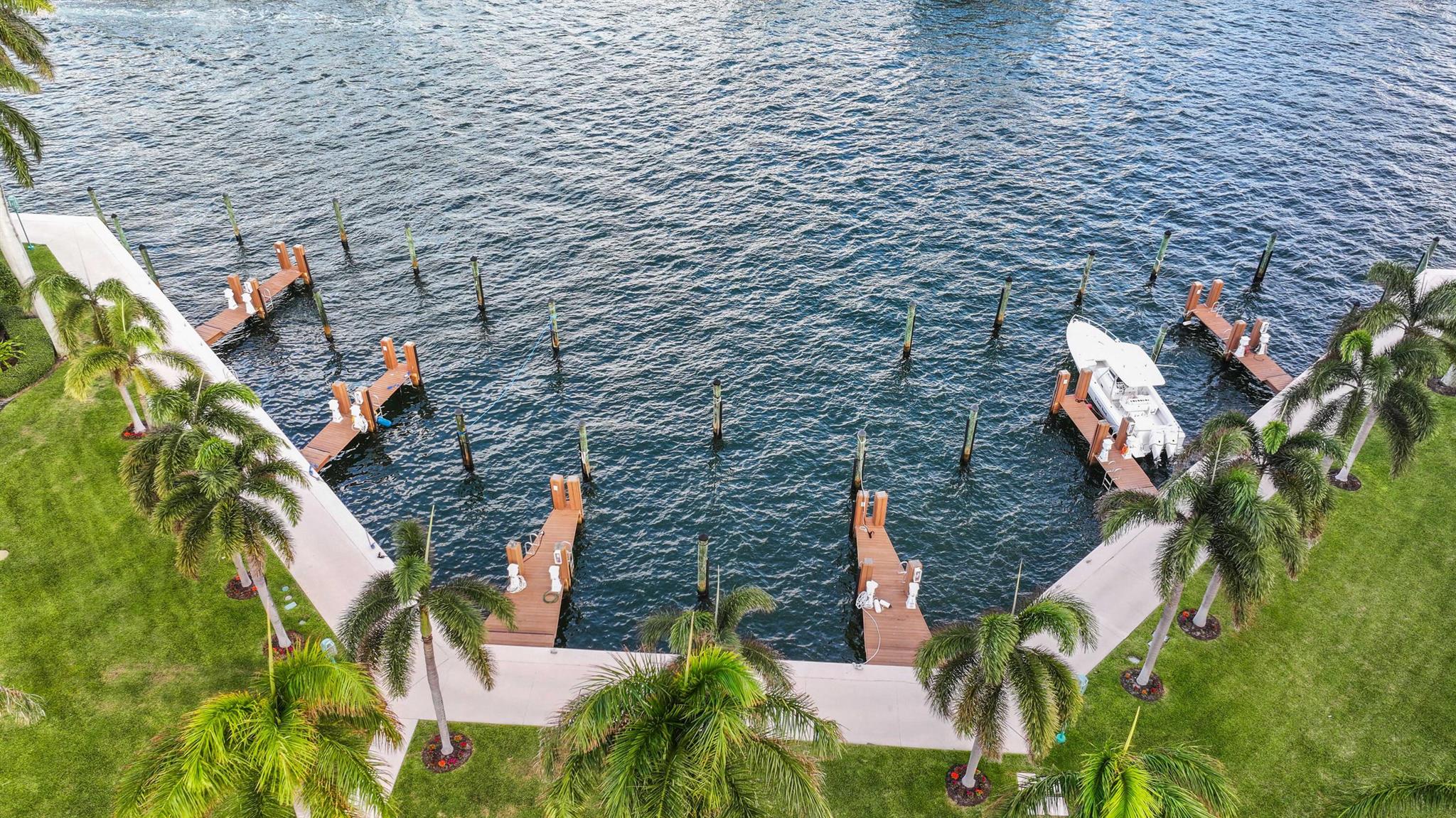 MIZNER COURT CONDO - Residential