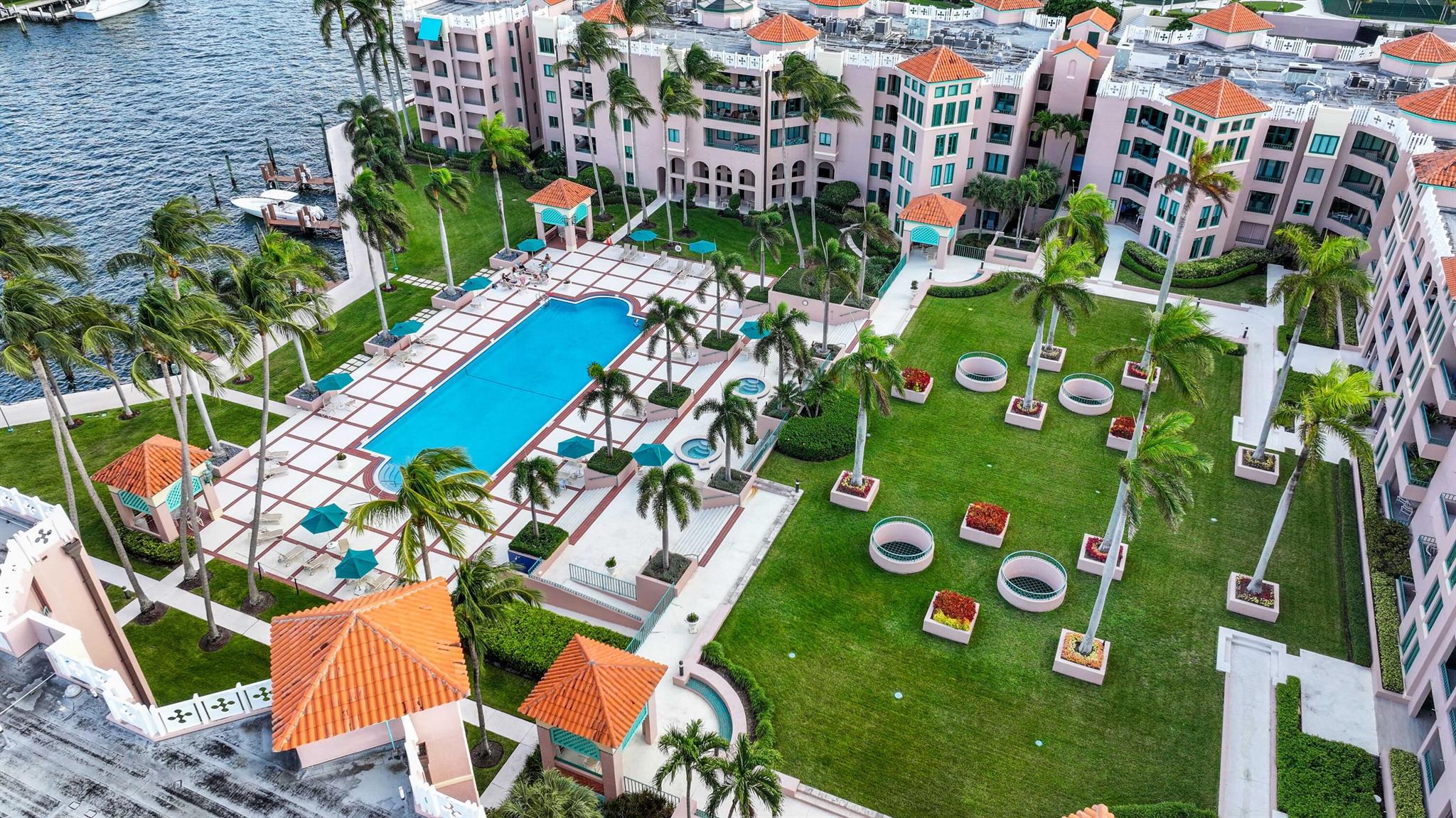 MIZNER COURT CONDO - Residential