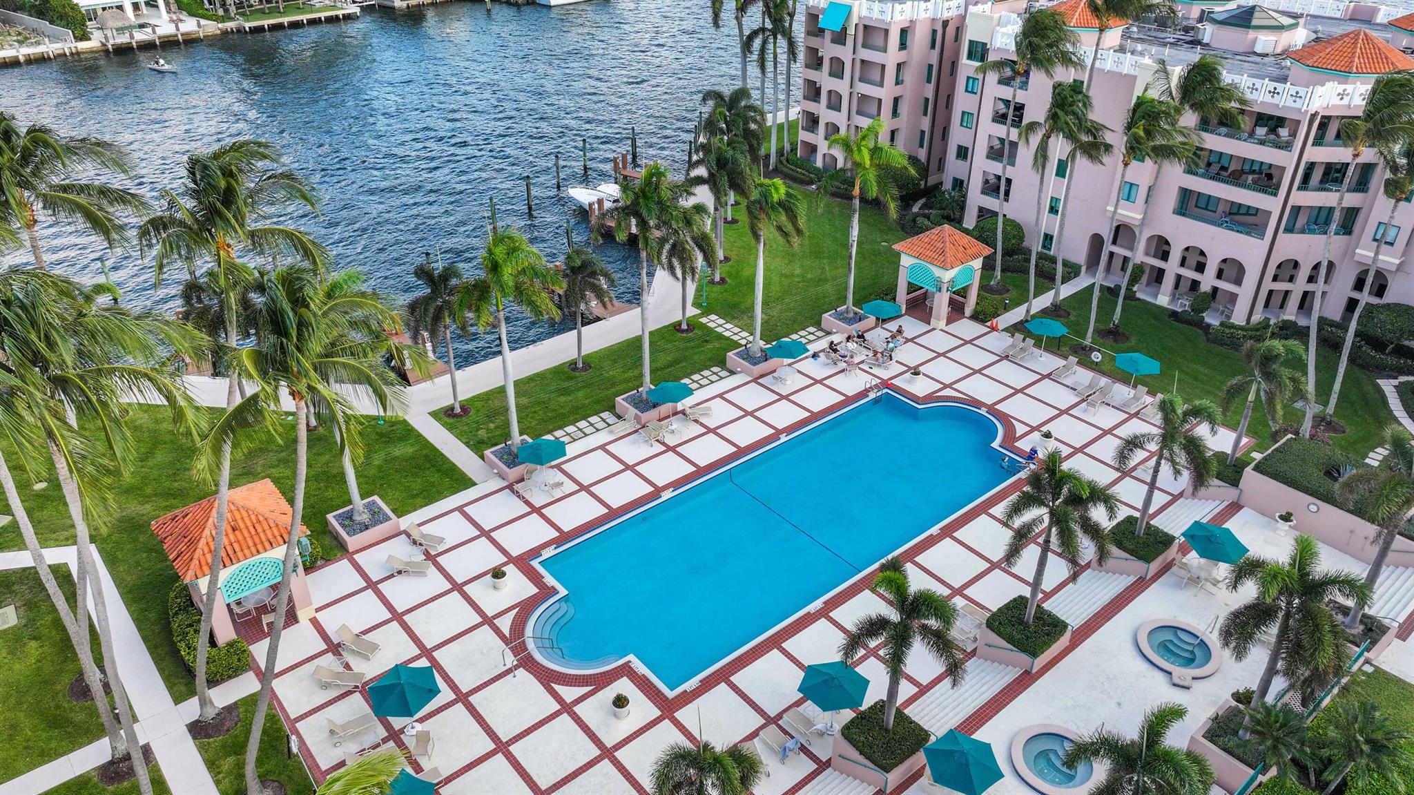 MIZNER COURT CONDO - Residential