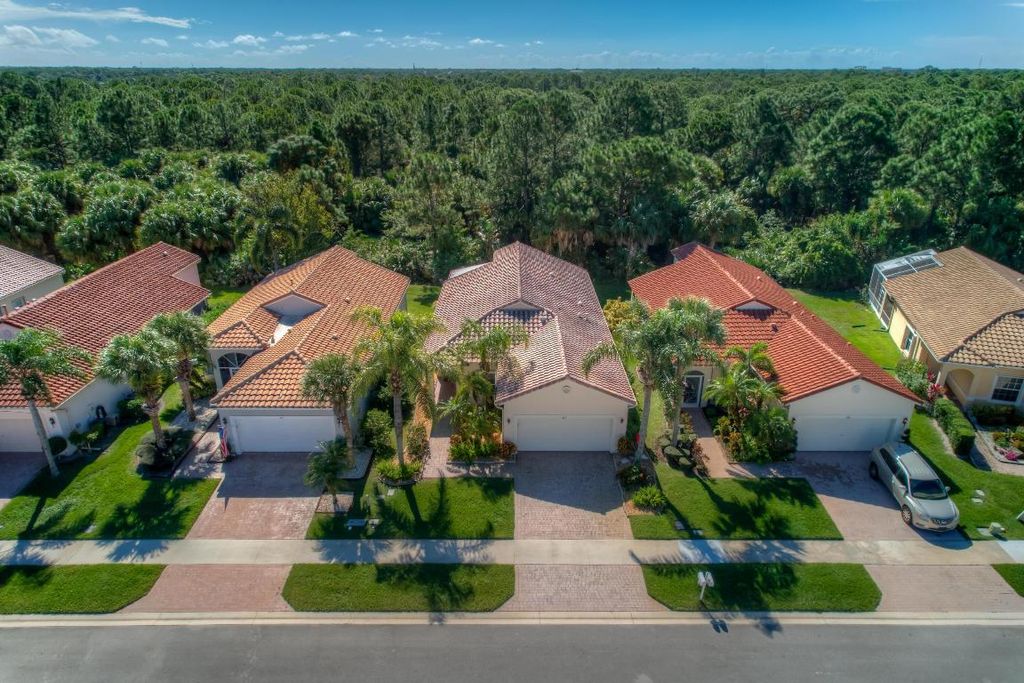 Photo of 319 NW Treeline Trace, Port Saint Lucie, FL 34986 (MLS # R11136400)