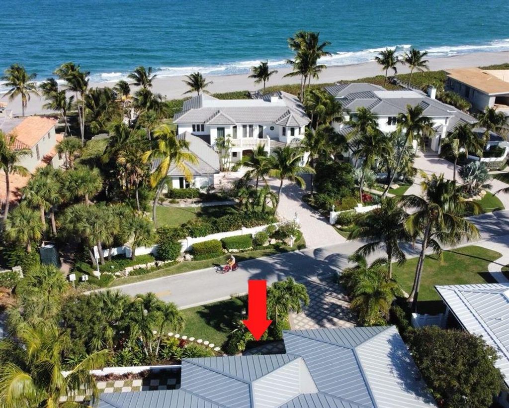 Photo of 33 Ocean Drive, Jupiter Inlet Colony, FL 33469 (MLS # R10860004)