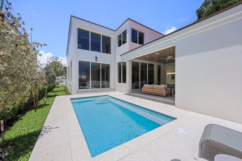 Tiny photo for 519 SE 4th Avenue, Delray Beach, FL 33483 (MLS # B26033262)