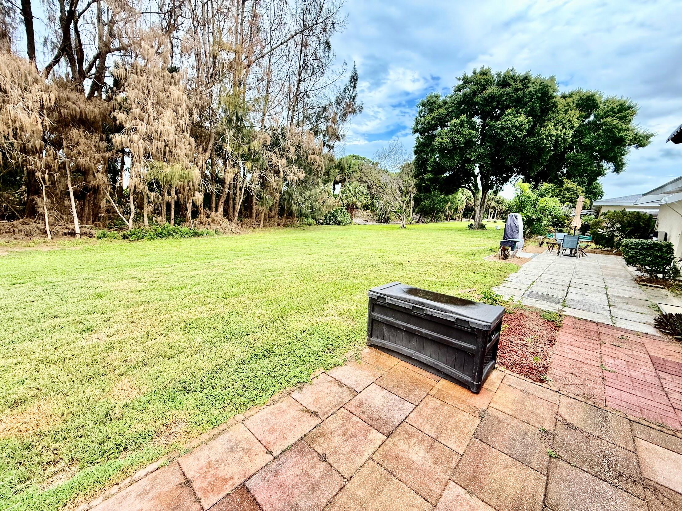 HIGH POINT OF FORT PIERCE CONDOMINIUM SECTION 1 - Residential Lease