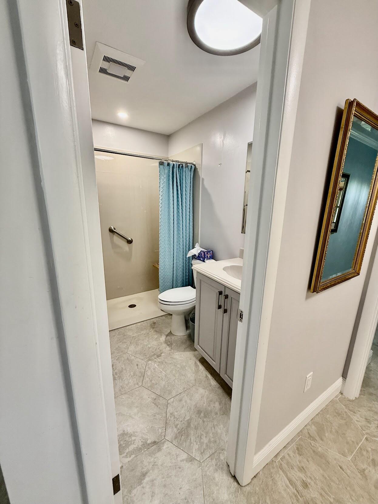 HIGH POINT OF FORT PIERCE CONDOMINIUM SECTION 1 - Residential Lease