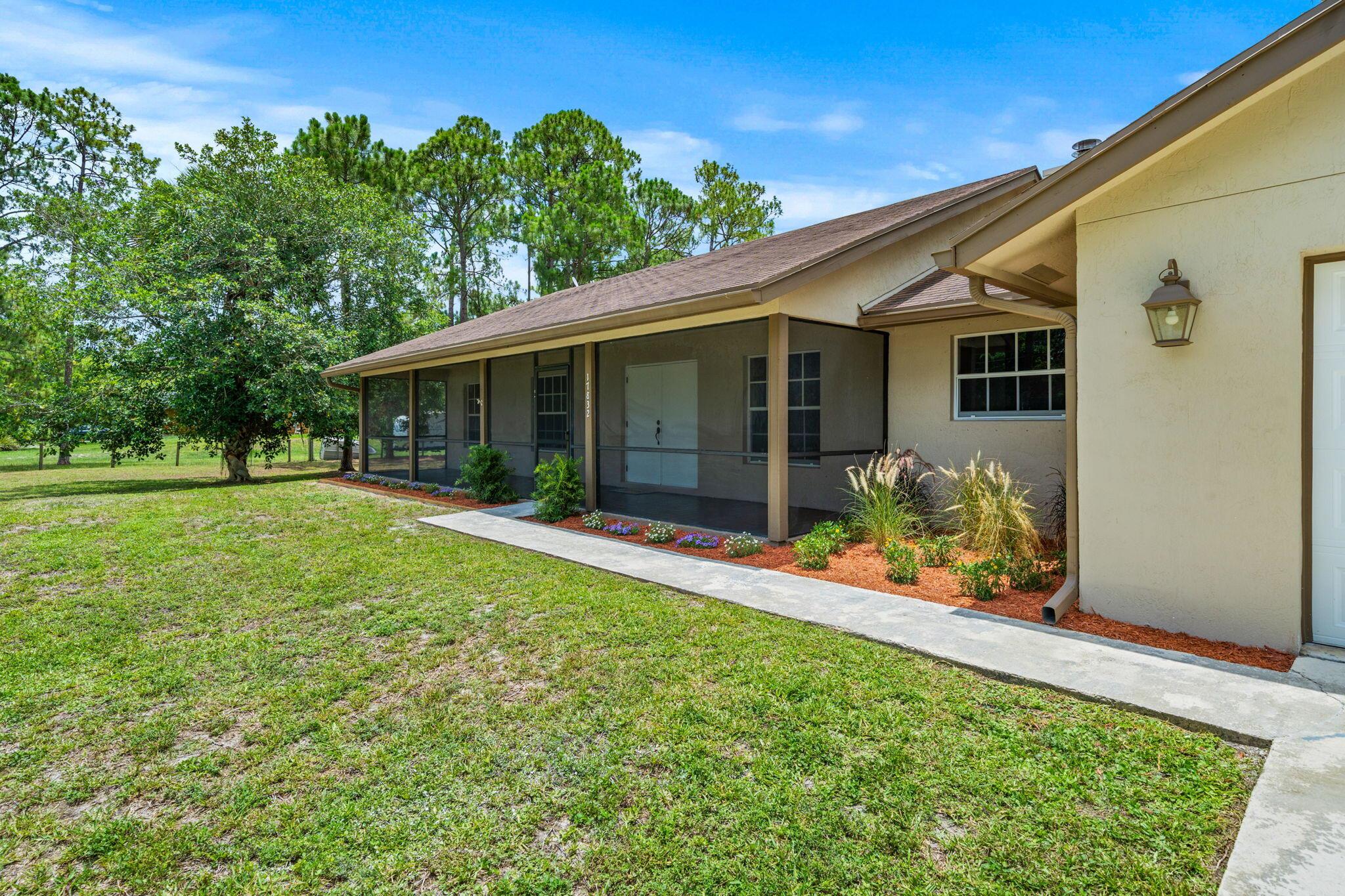 17832 43rd Road N