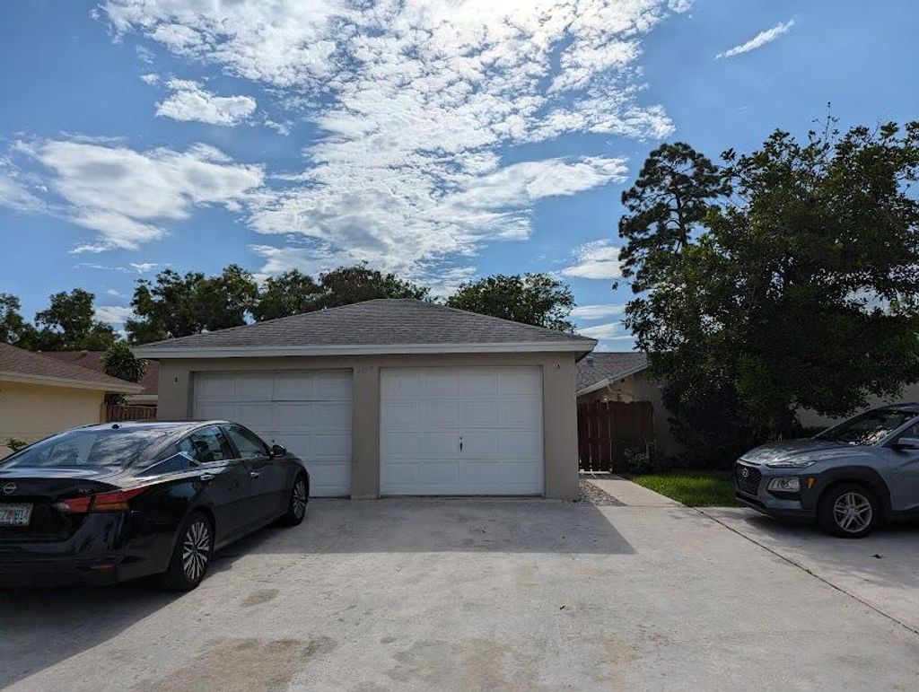 Photo of 1157 Hyacinth Place, Wellington, FL 33414 (MLS # B26022955)