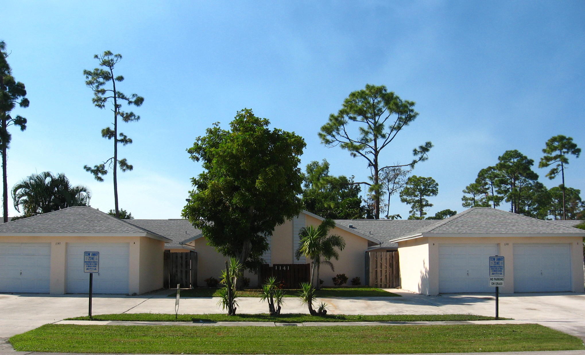 Properties 1157 Hyacinth Place