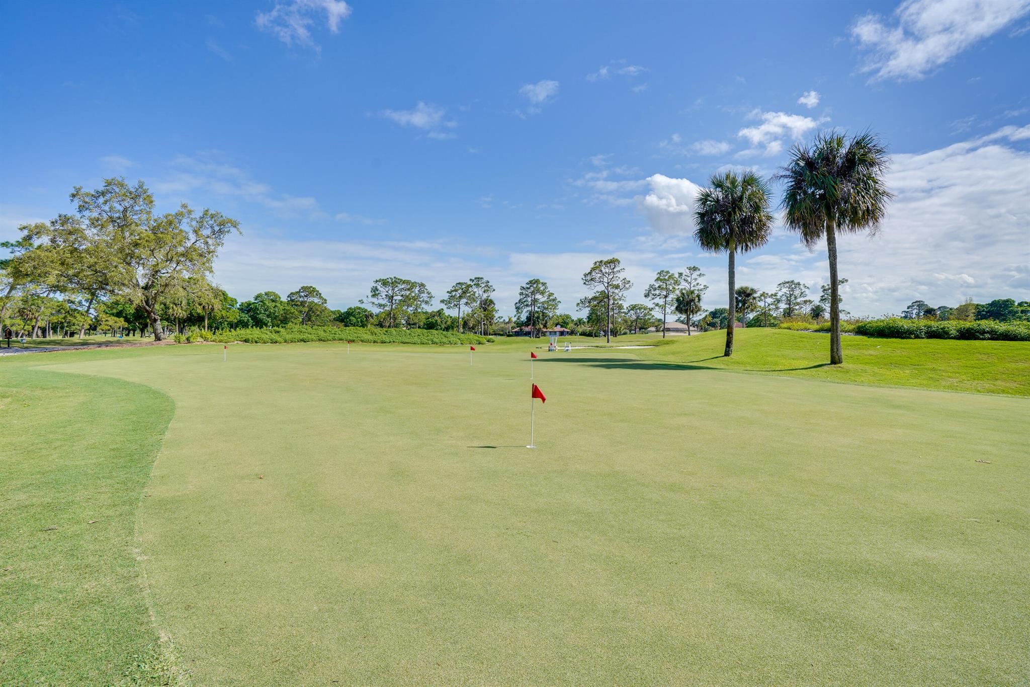 MONTE CARLO COUNTRY CLUB - Residential