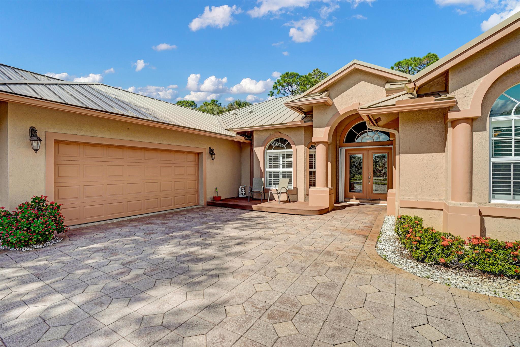 MONTE CARLO COUNTRY CLUB - Residential