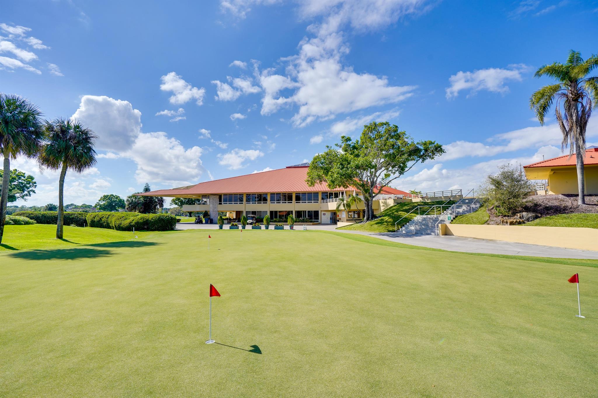 MONTE CARLO COUNTRY CLUB - Residential