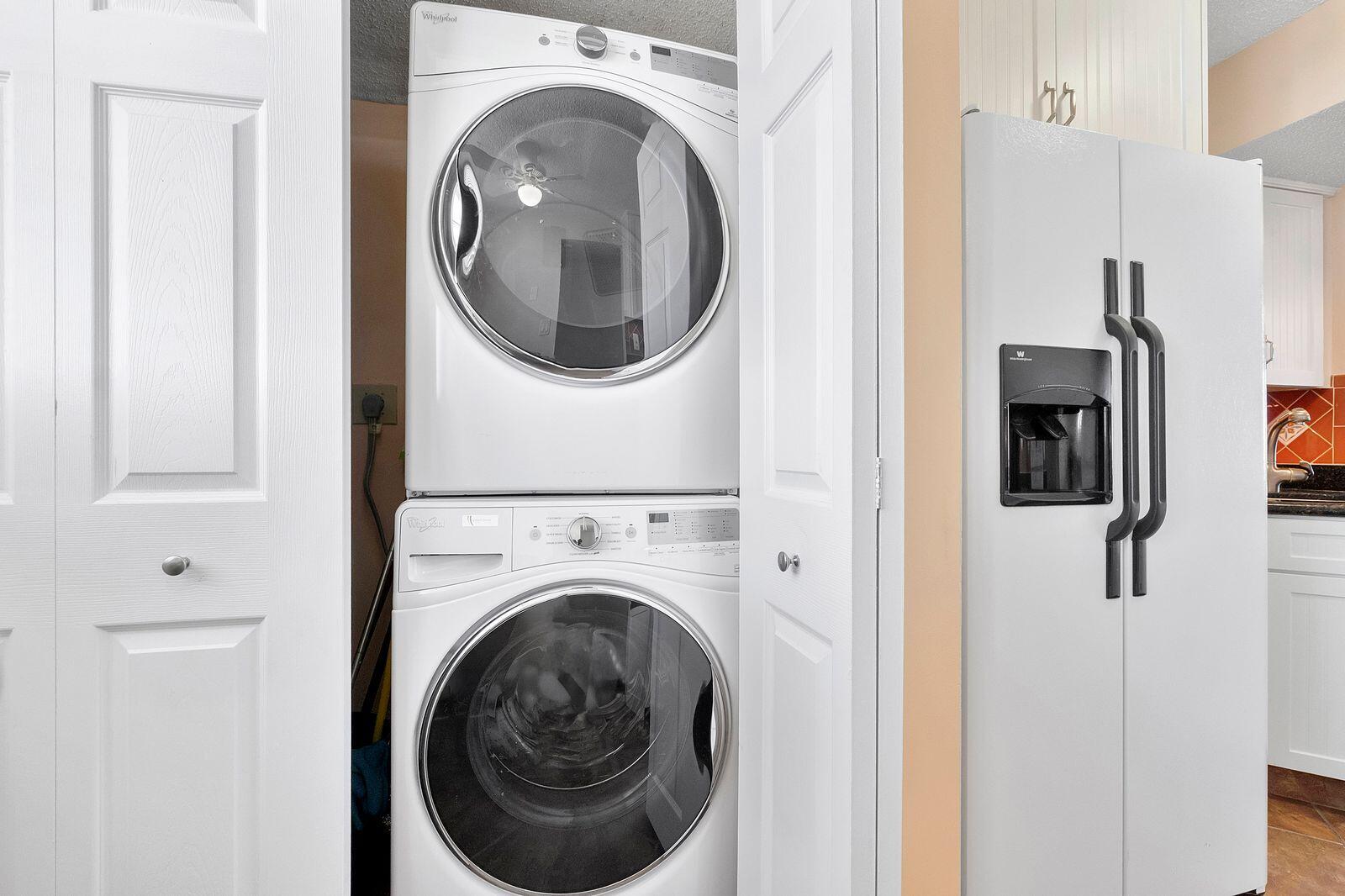 LAKE EMERALD CONDOMINIUM NO SIX - Residential