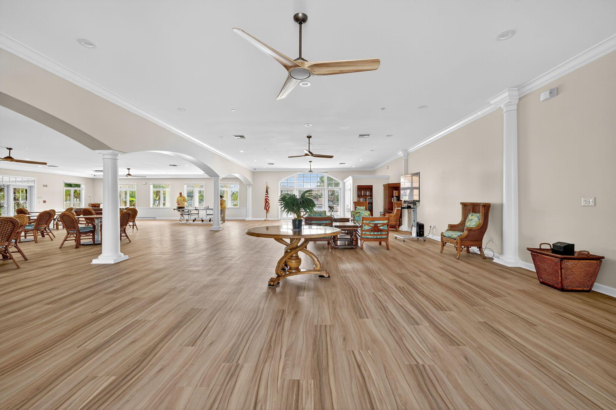 HARBOUR ISLE AT HUTCHINSO - Residential