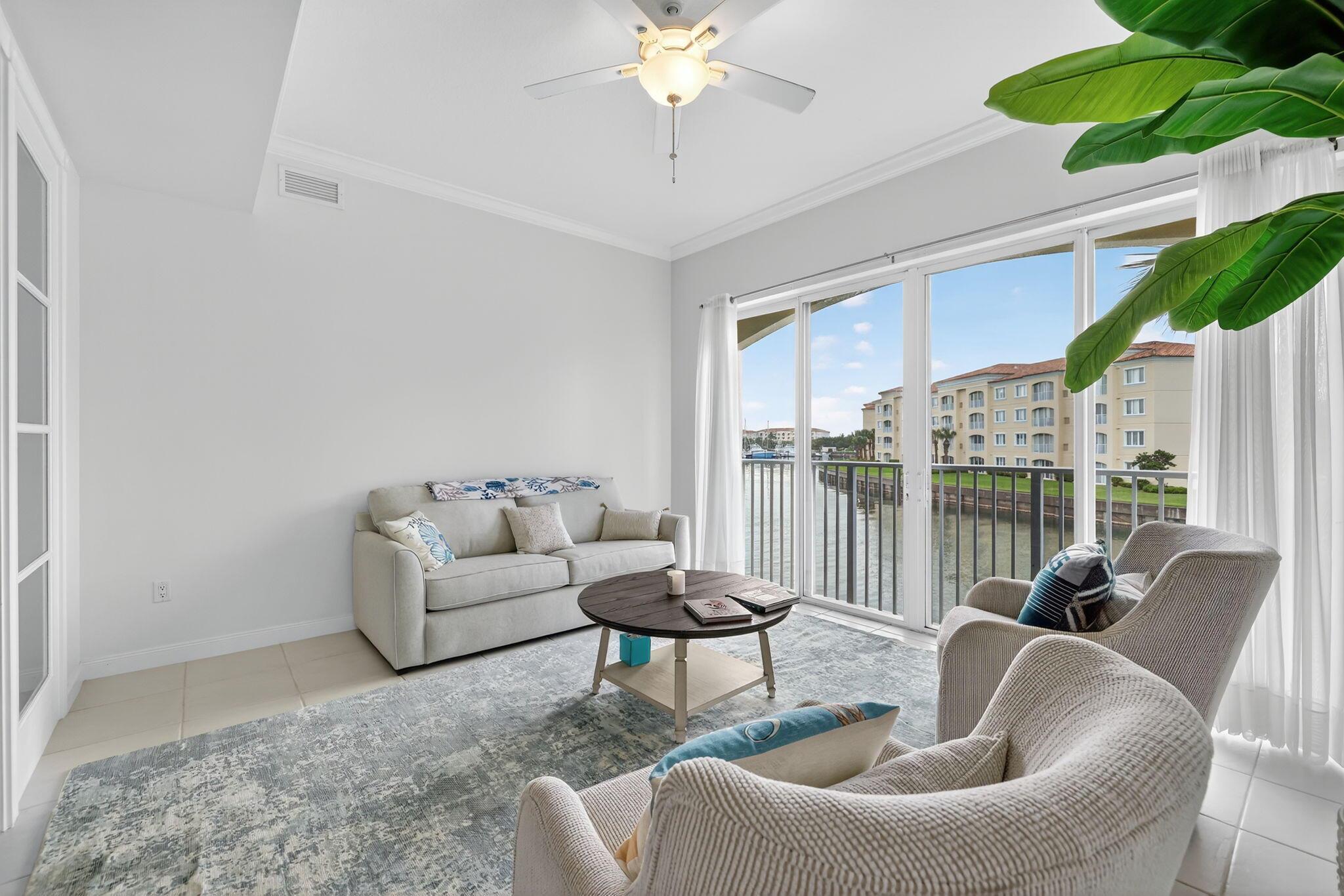 HARBOUR ISLE AT HUTCHINSO - Residential