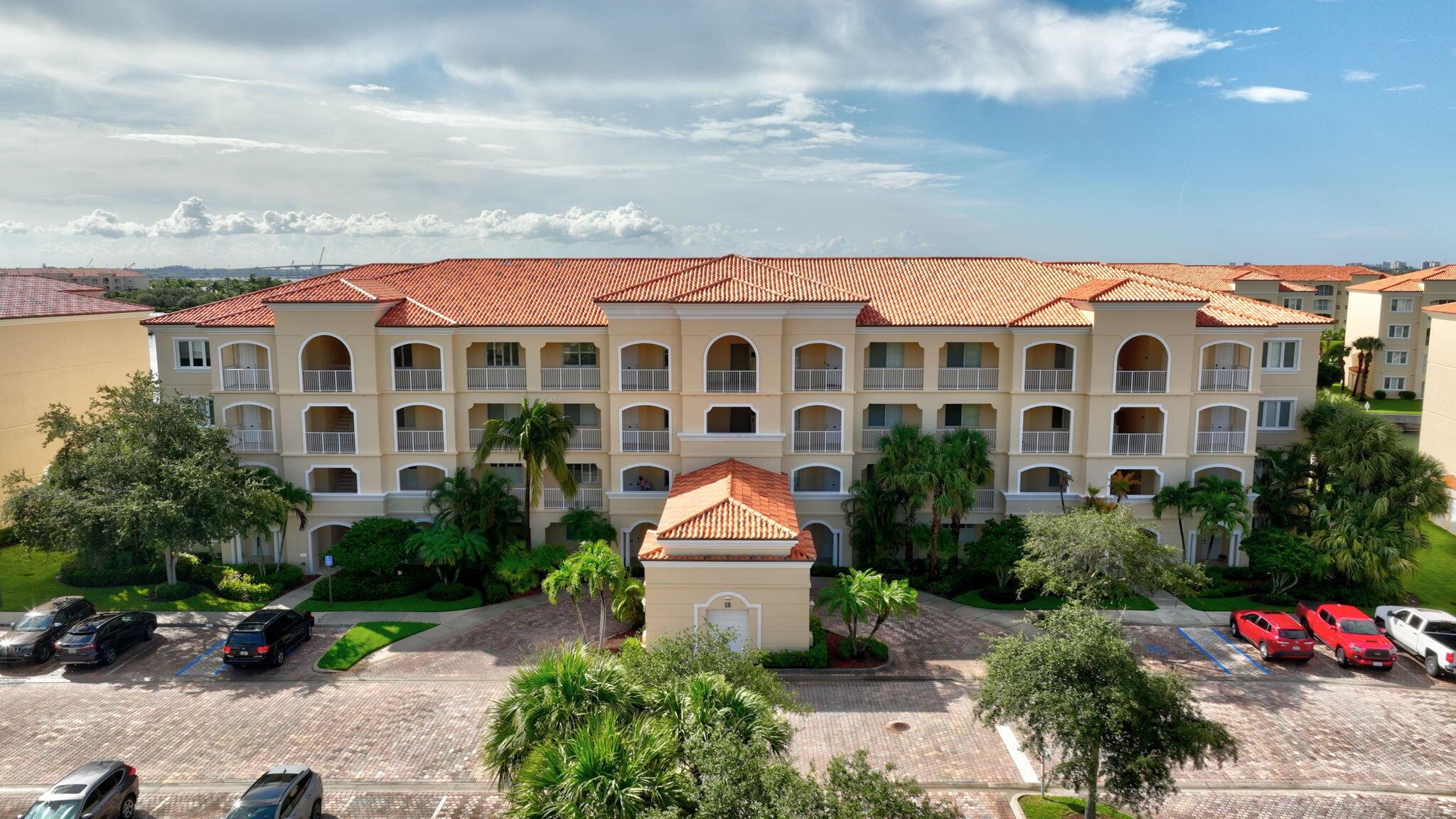 HARBOUR ISLE AT HUTCHINSO - Residential