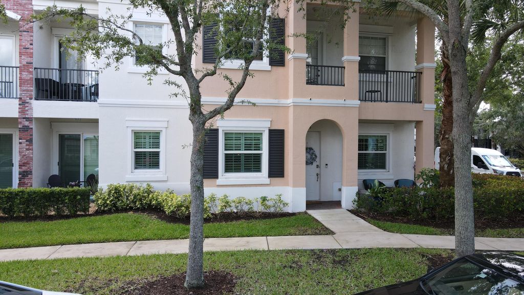 Photo of 10440 SW Stephanie Way Way #4106, Port Saint Lucie, FL 34987 (MLS # R10807686)