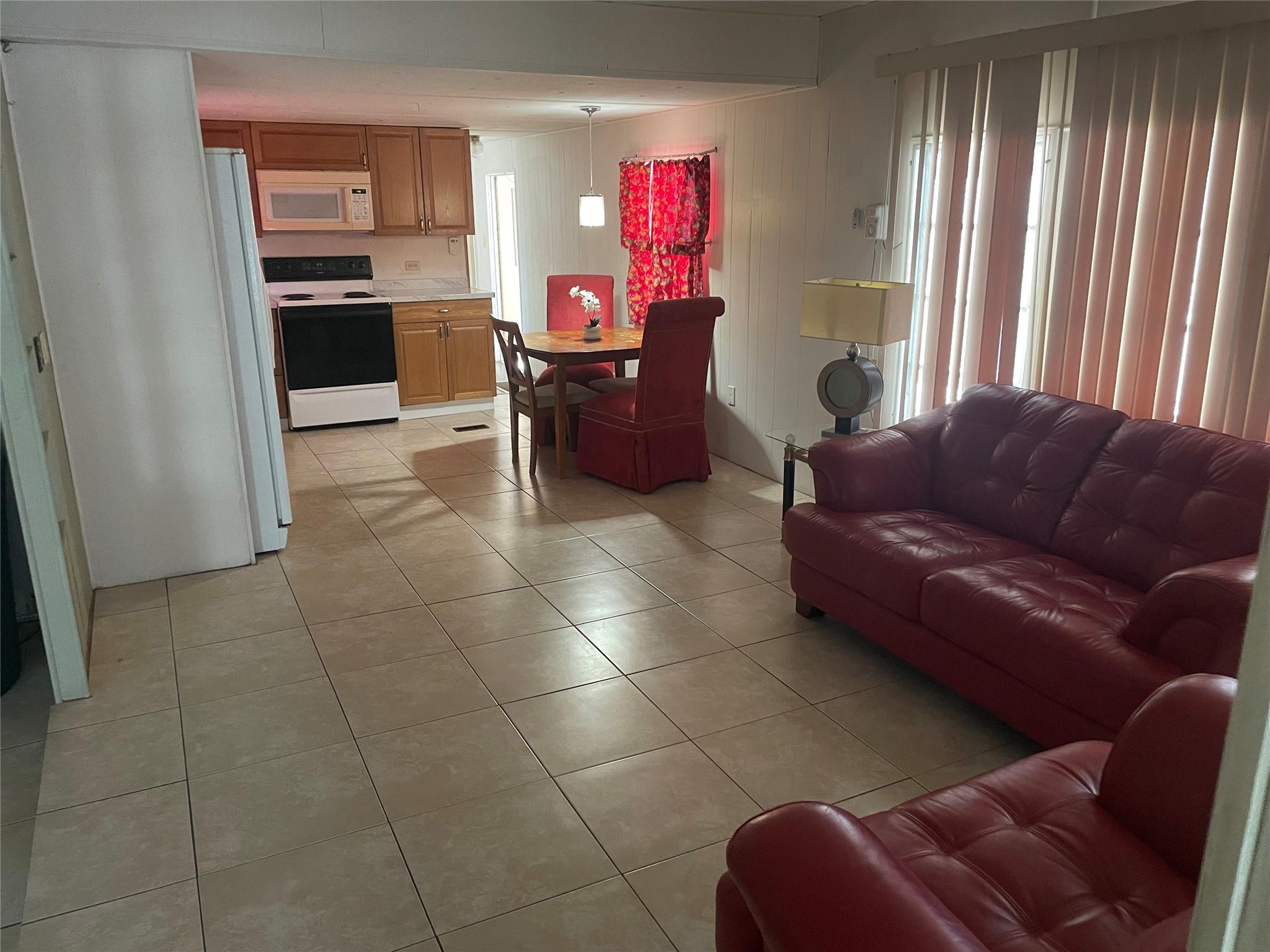 1711 SW 84th Ave