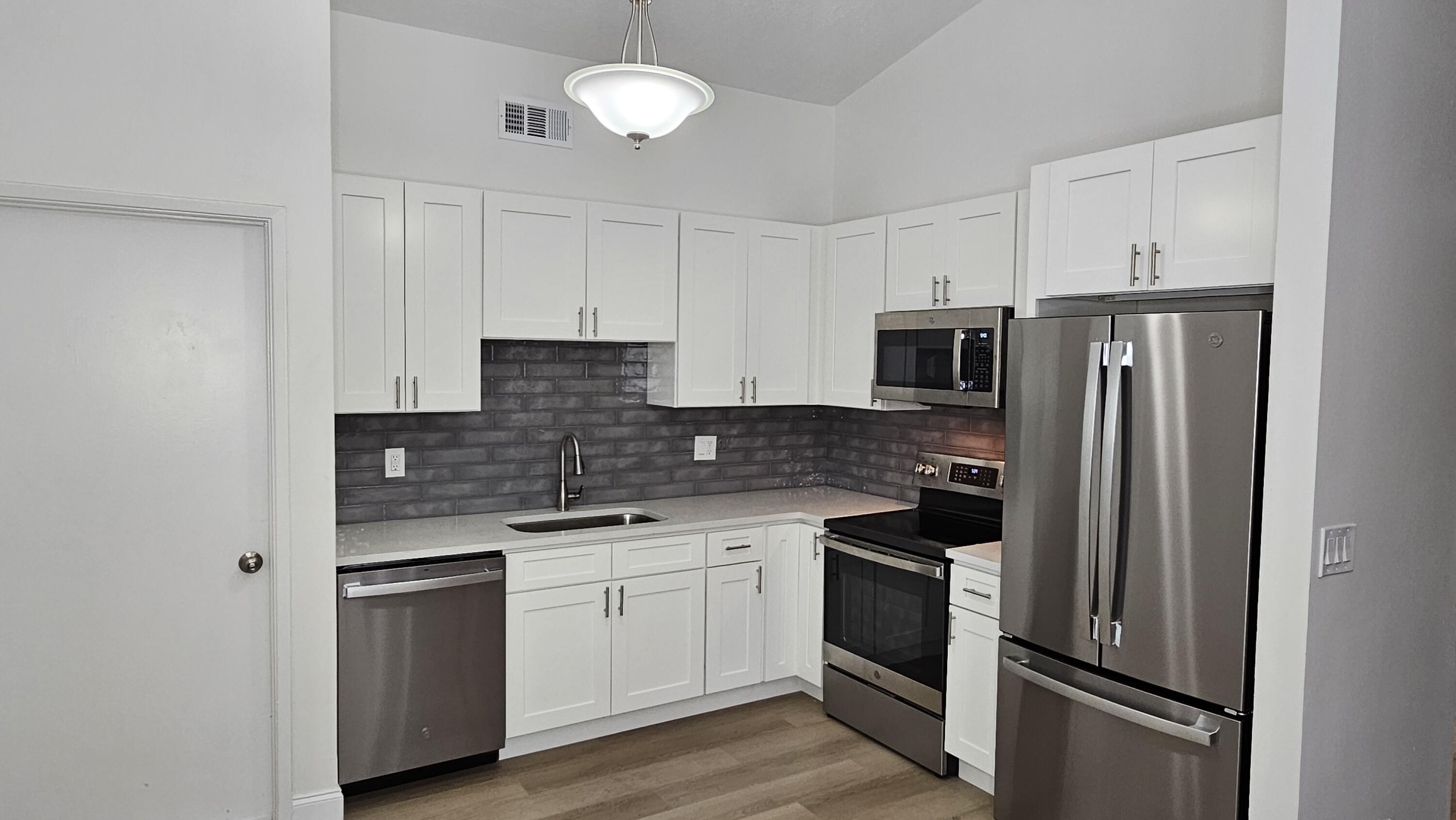 18974 Cloud Lake Circle