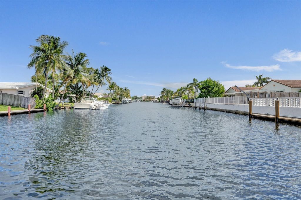 Photo of 56305636 NE 27th Avenue, Fort Lauderdale, FL 33308 (MLS # F10530443)