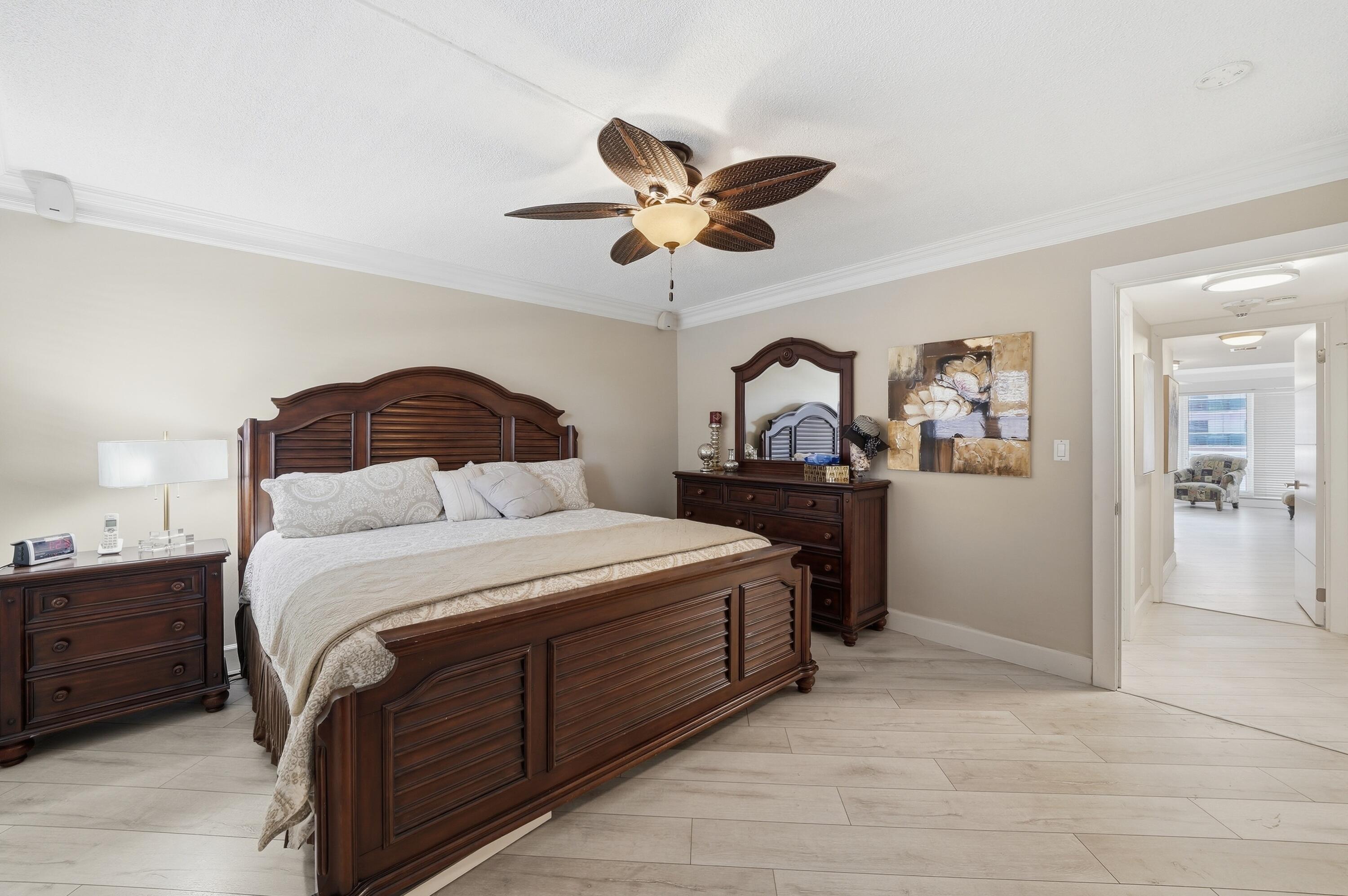 GALLEON CONDO - Residential