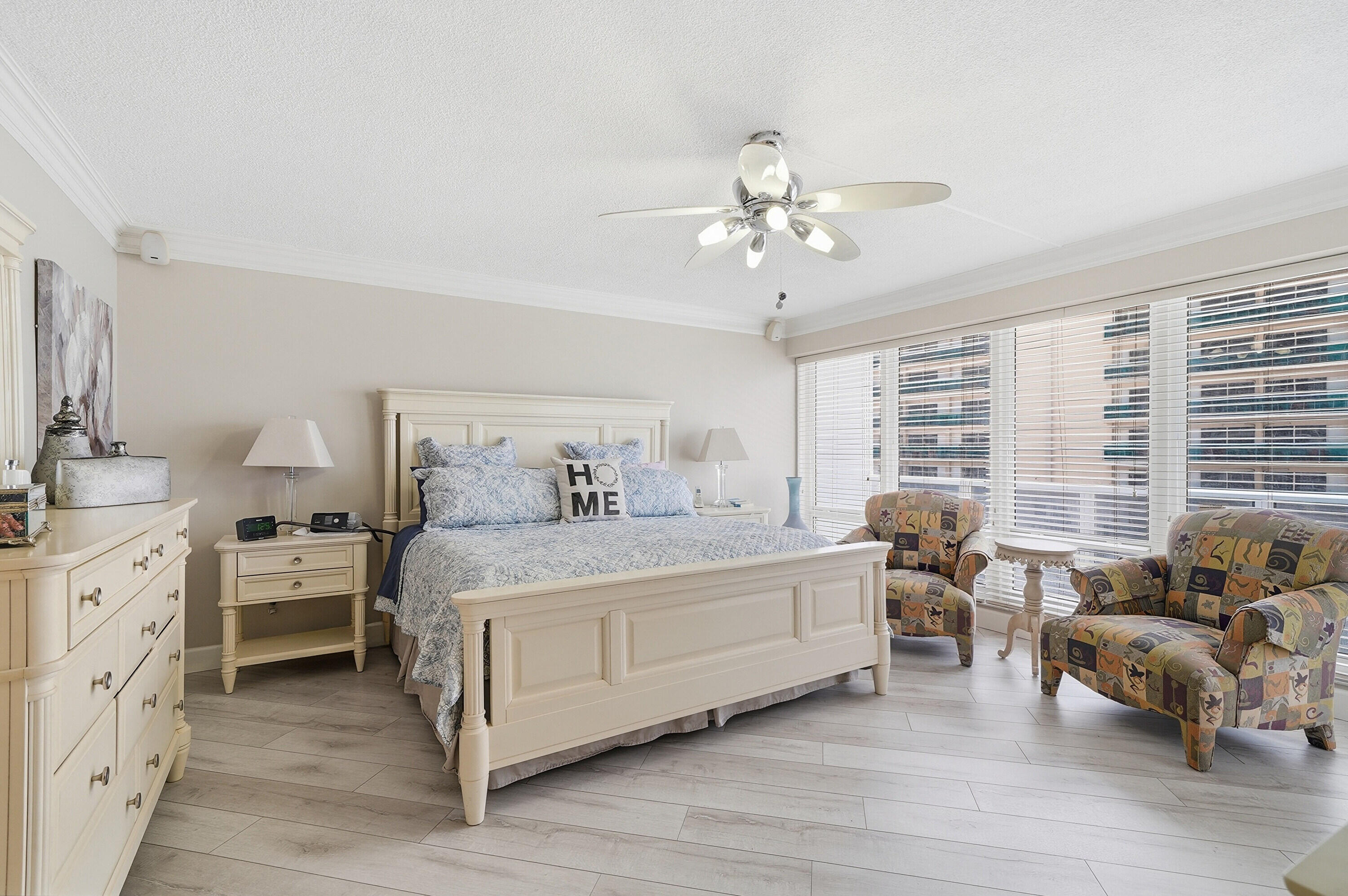 GALLEON CONDO - Residential