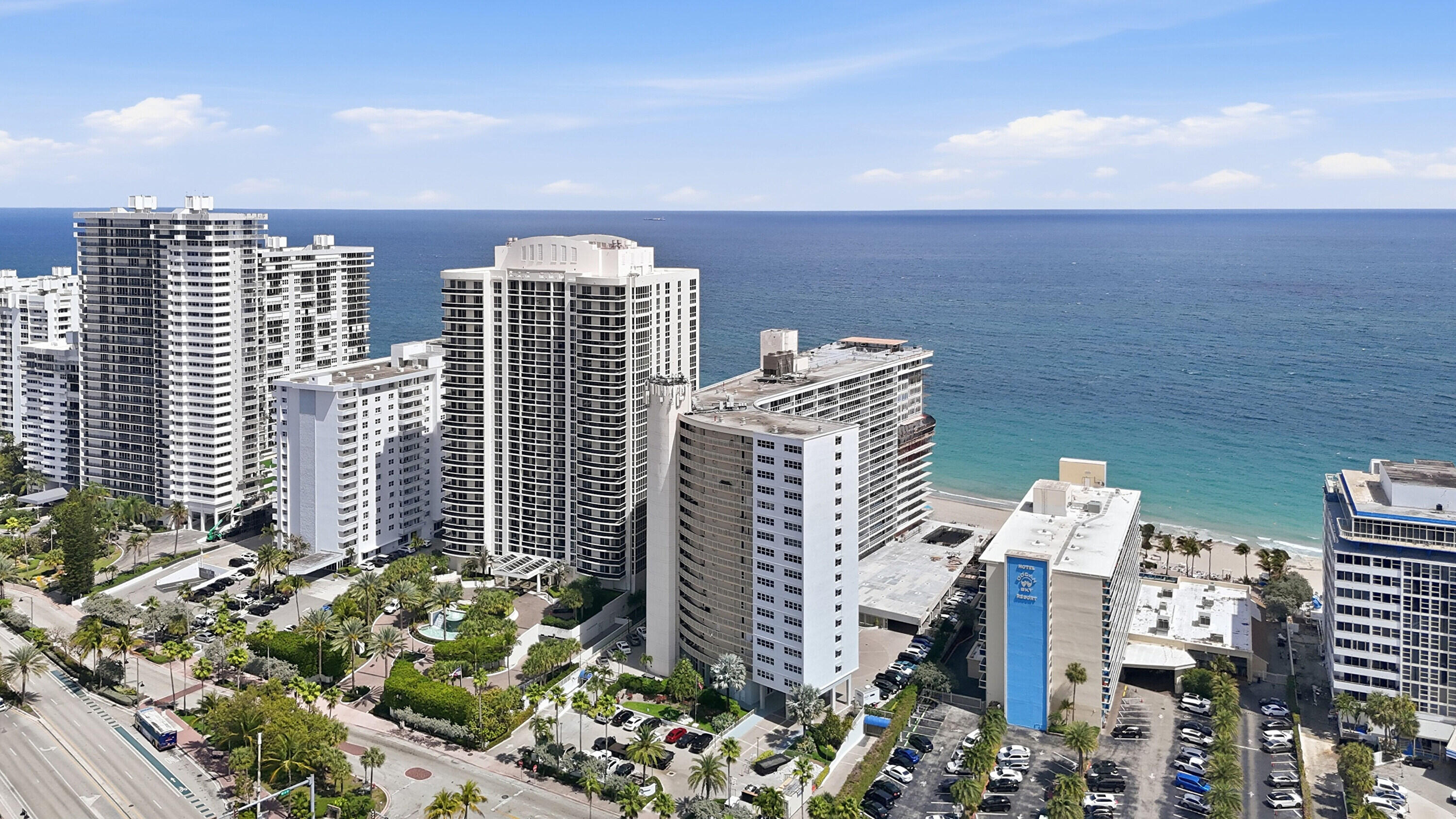 GALLEON CONDO - Residential