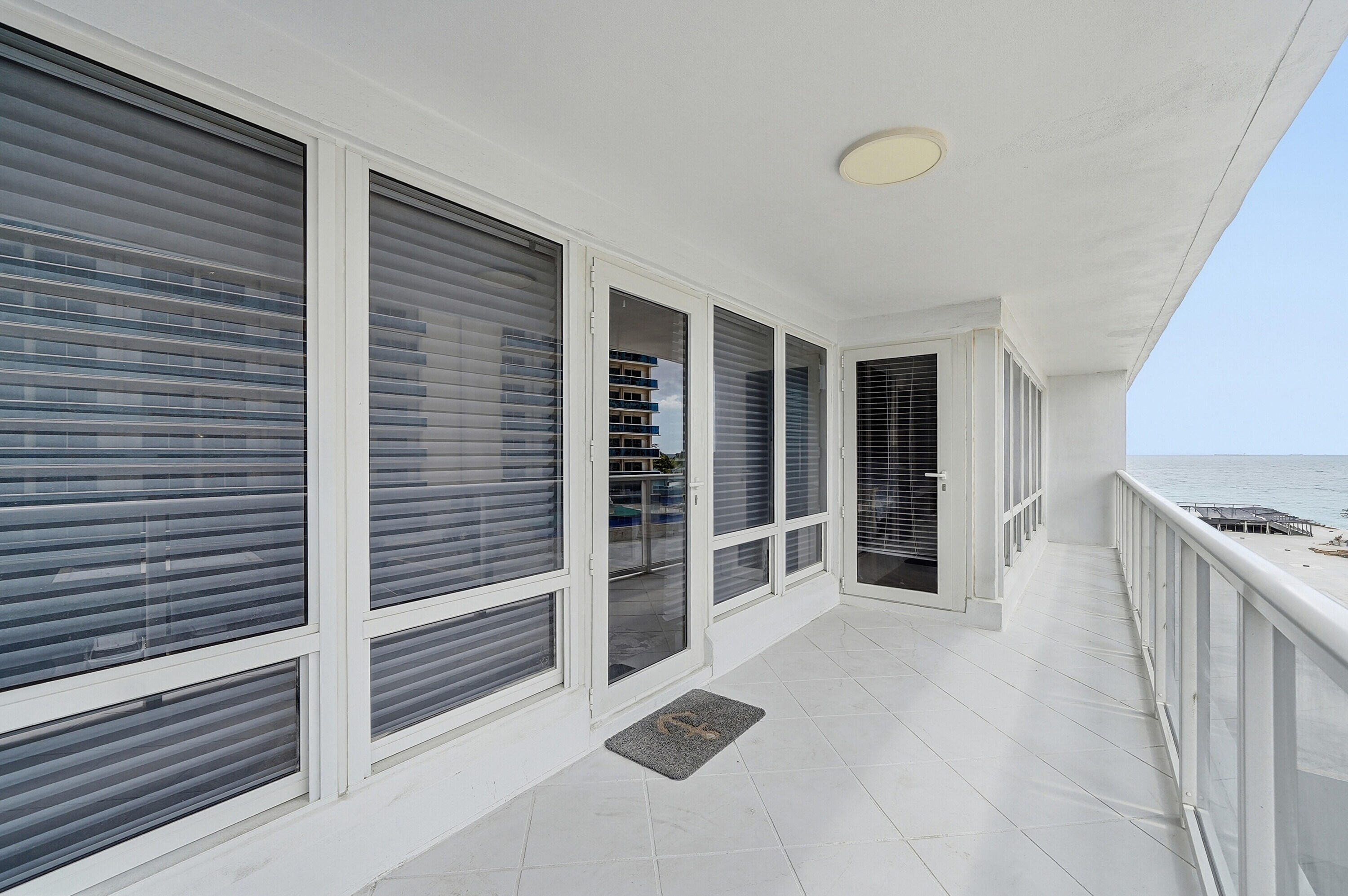 GALLEON CONDO - Residential