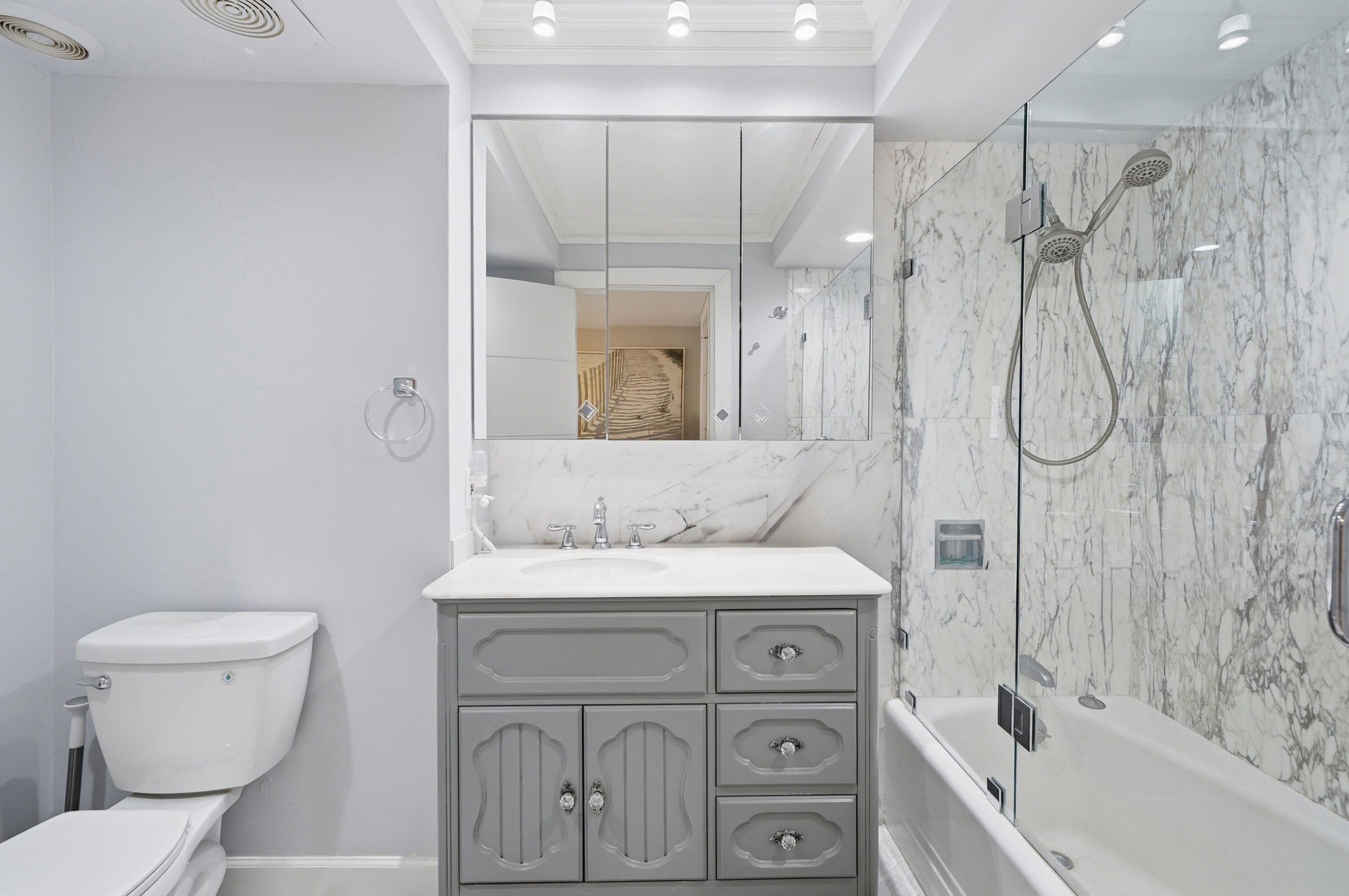 GALLEON CONDO - Residential