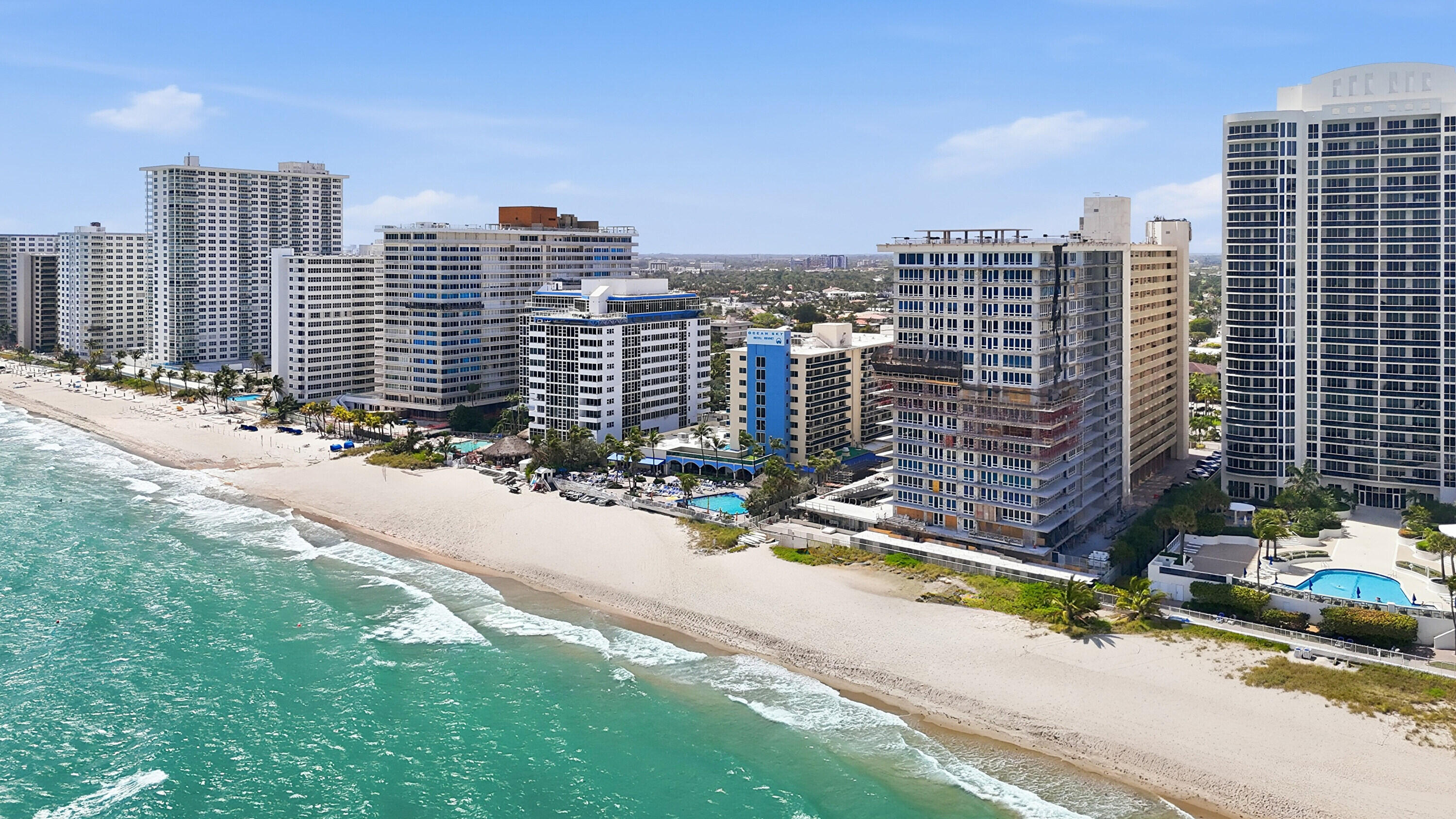 GALLEON CONDO - Residential